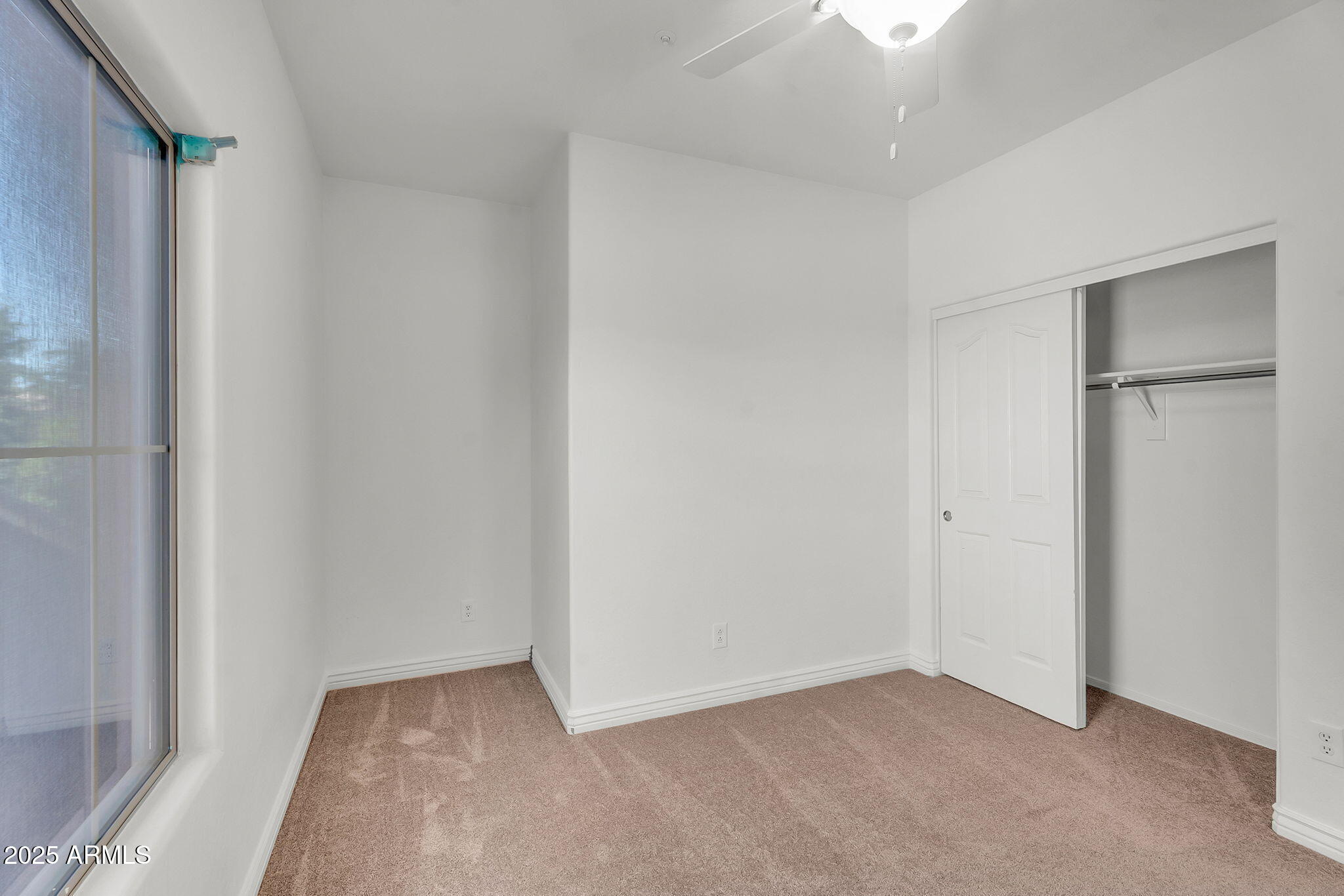 3068 E TAMARISK Street
