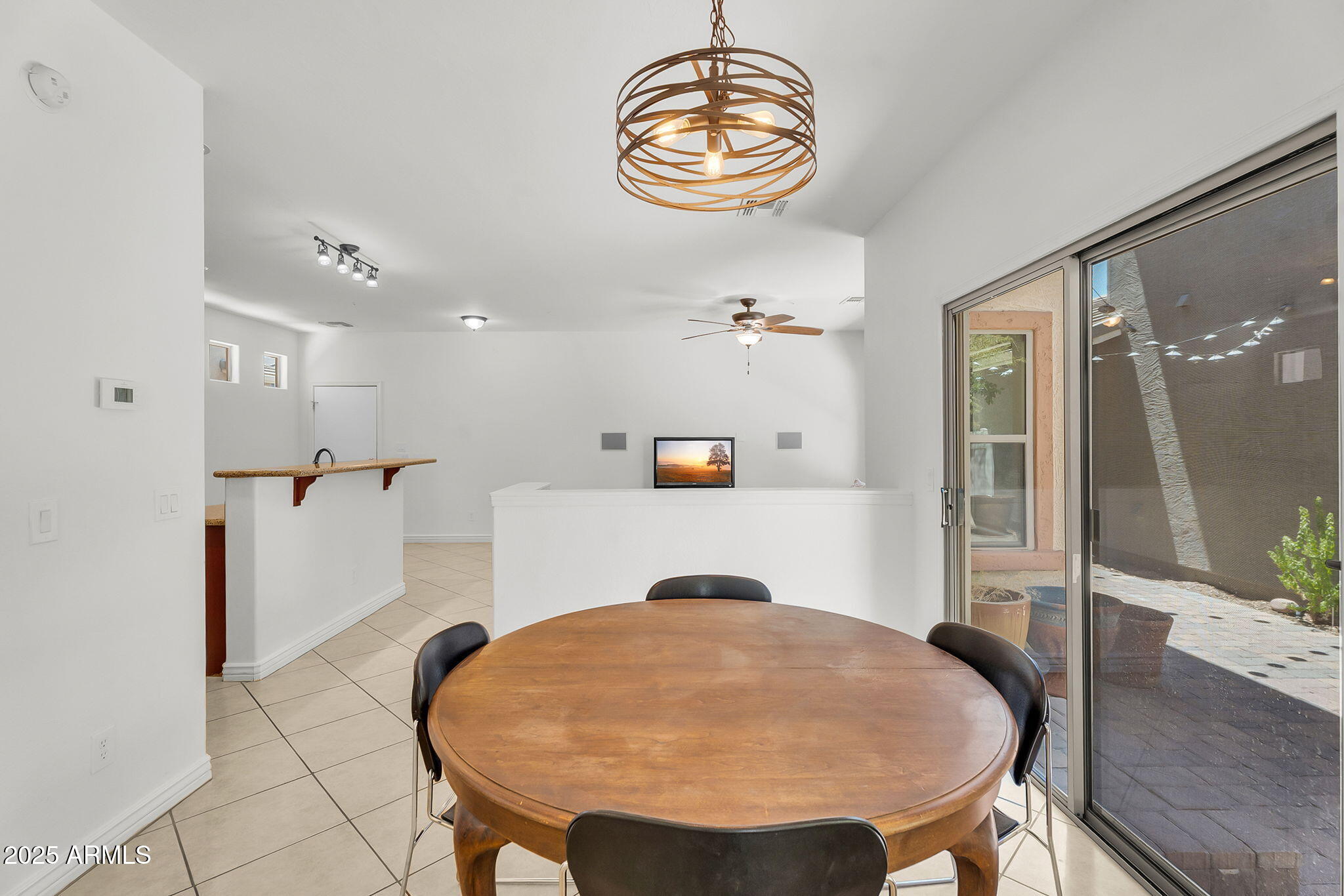 3068 E TAMARISK Street