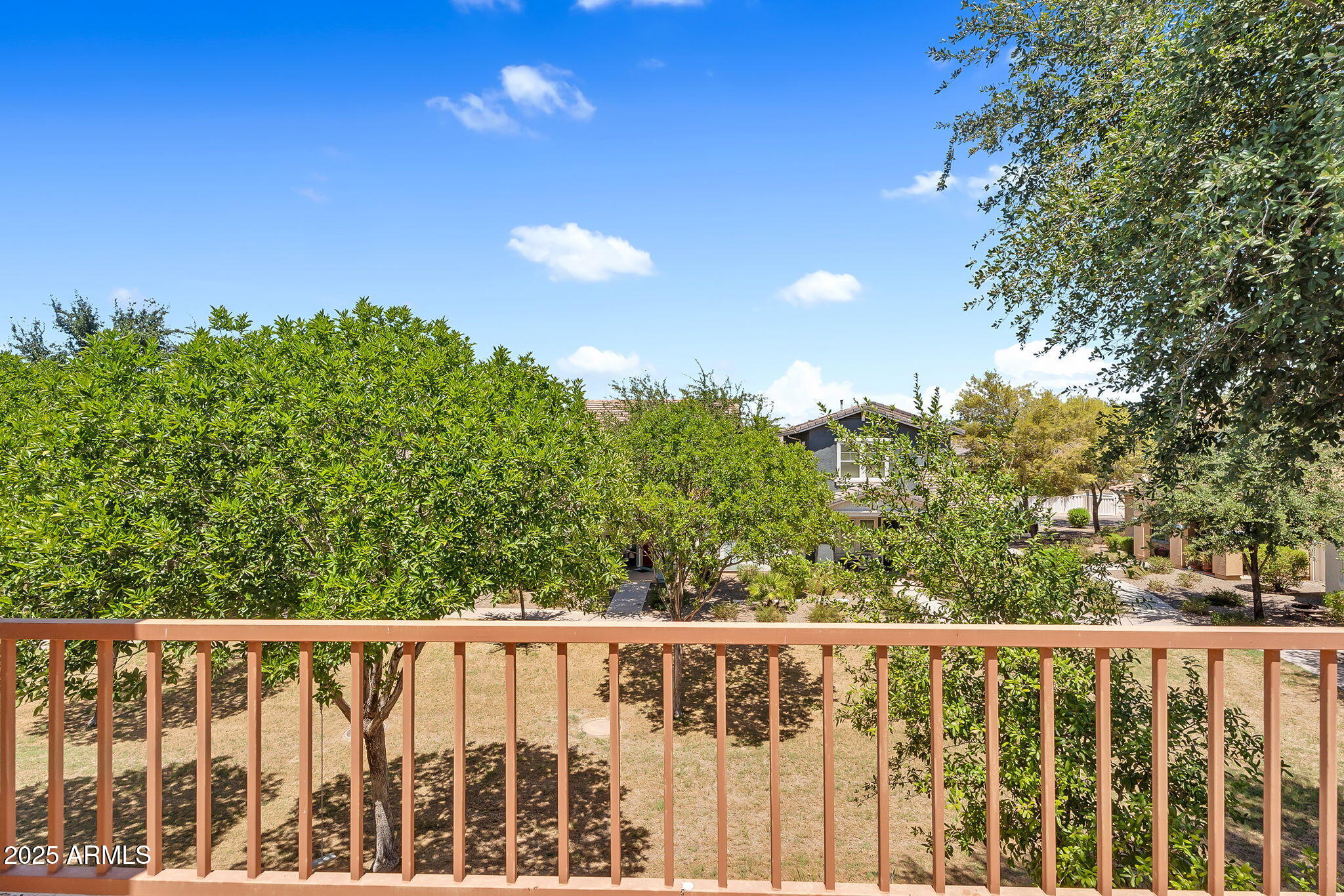 3068 E TAMARISK Street