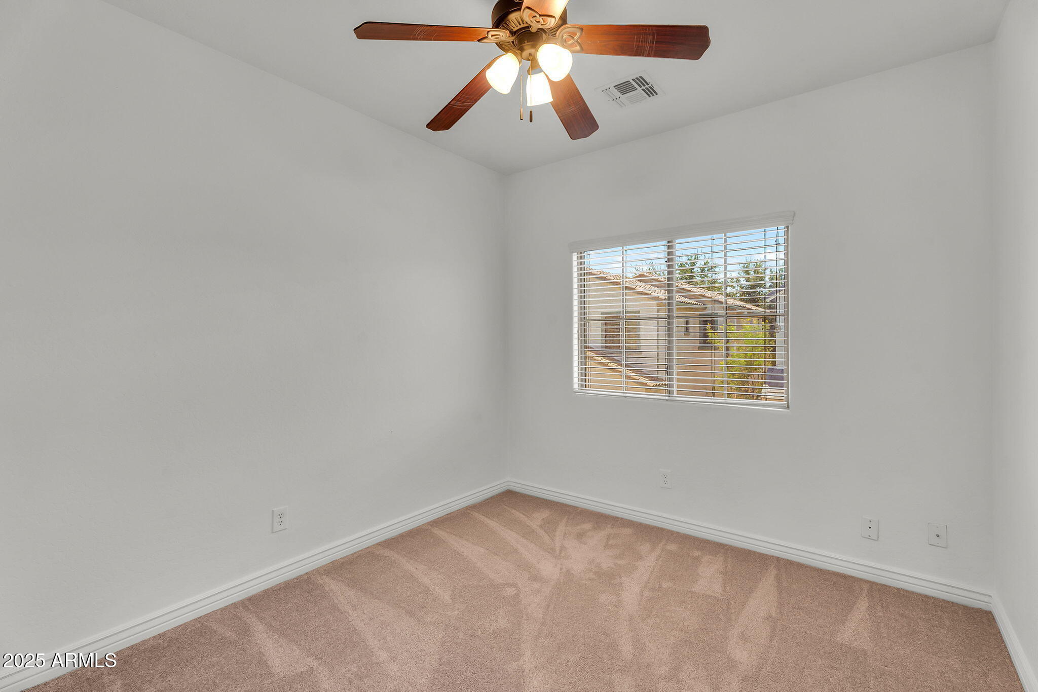 3068 E TAMARISK Street