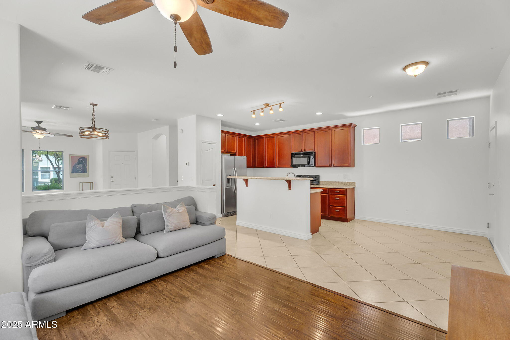 3068 E TAMARISK Street