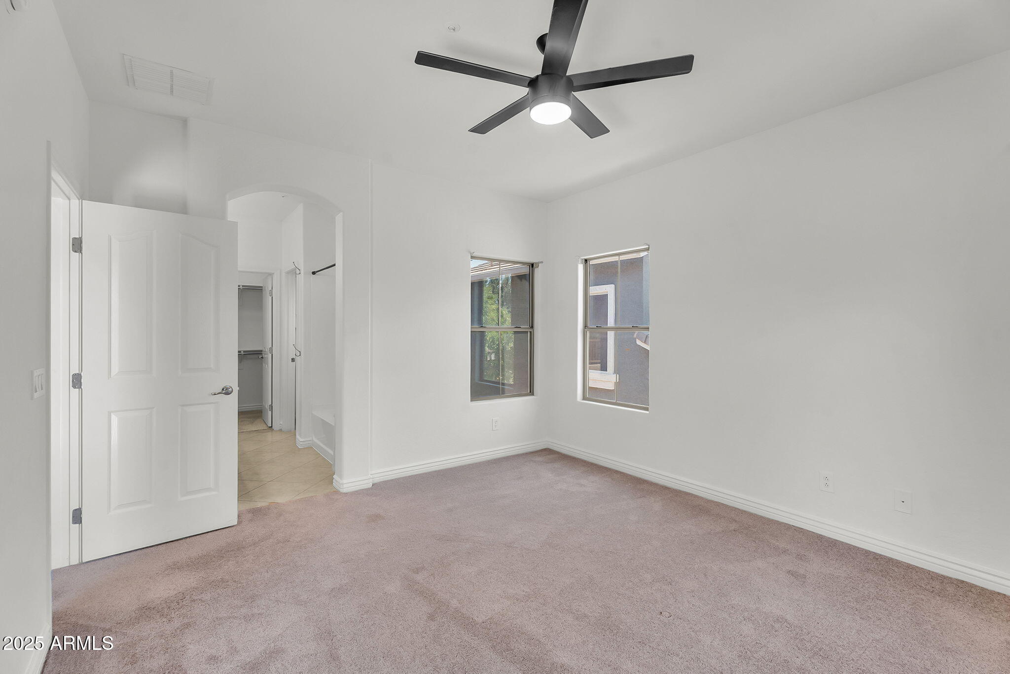3068 E TAMARISK Street