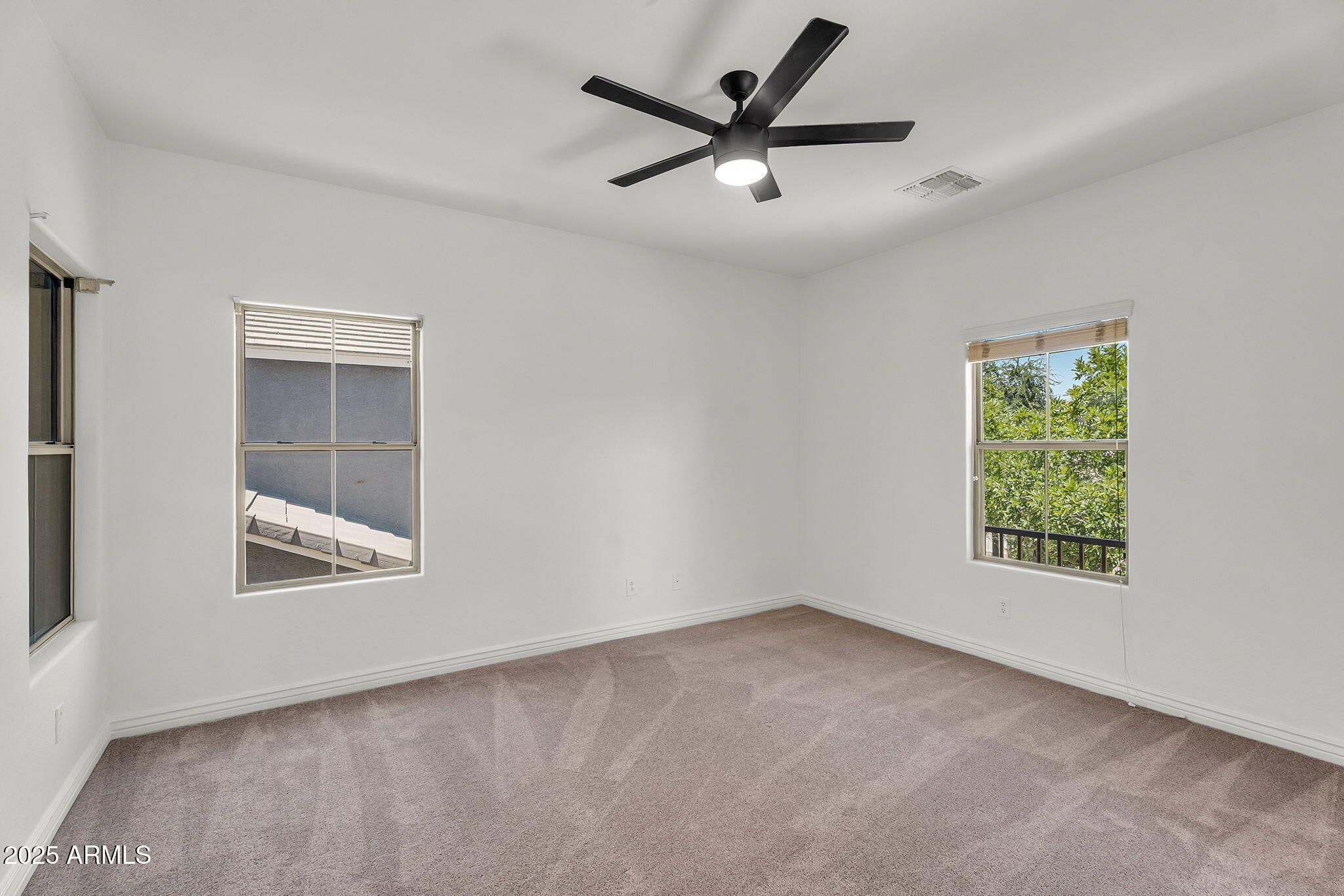 3068 E TAMARISK Street