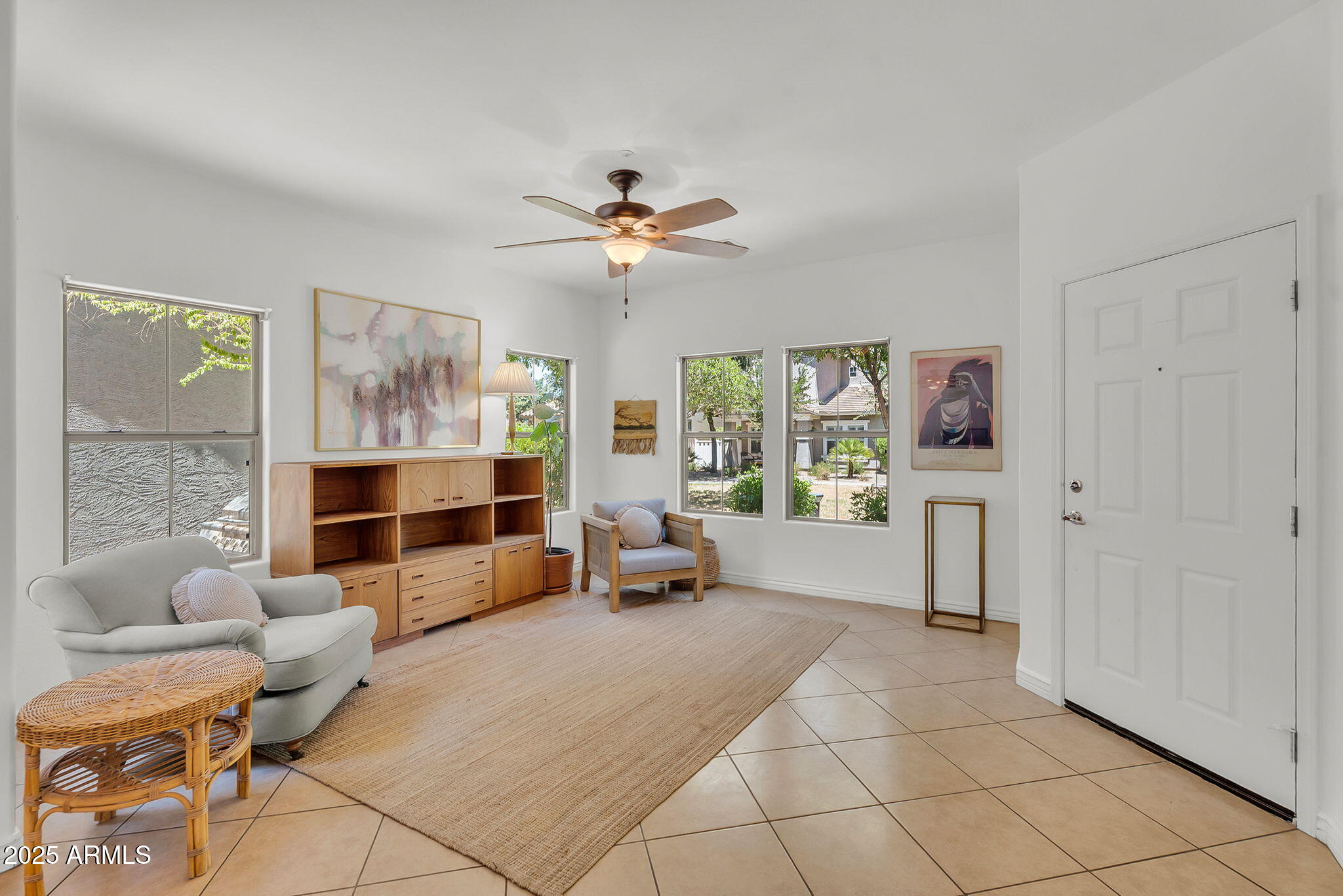 3068 E TAMARISK Street