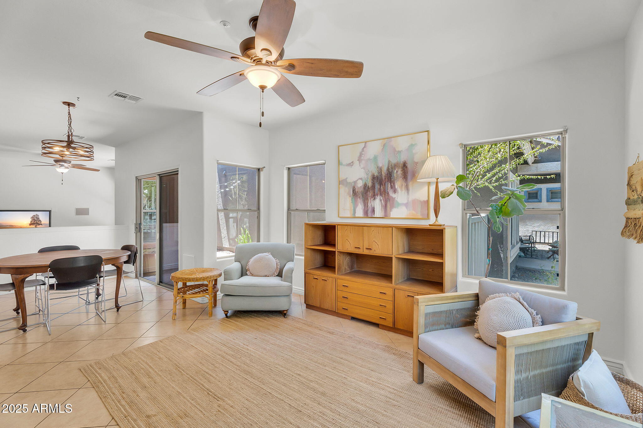 3068 E TAMARISK Street
