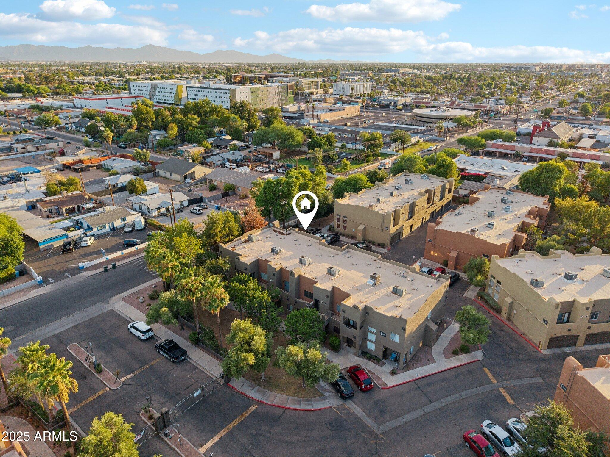 1718 W COLTER Street, 118