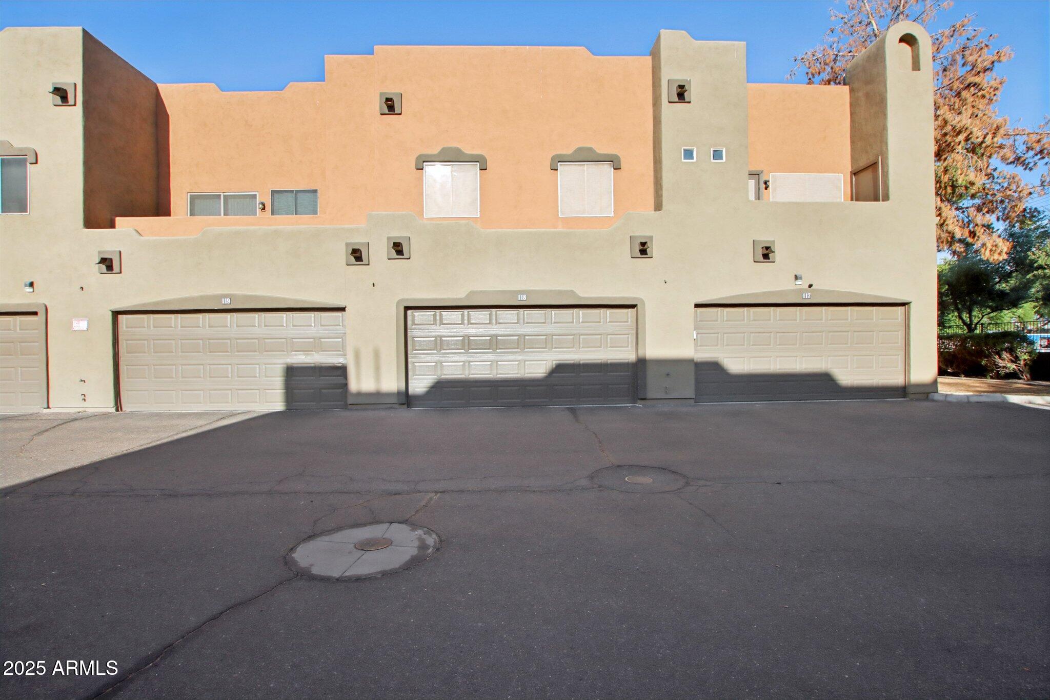 1718 W COLTER Street, 118