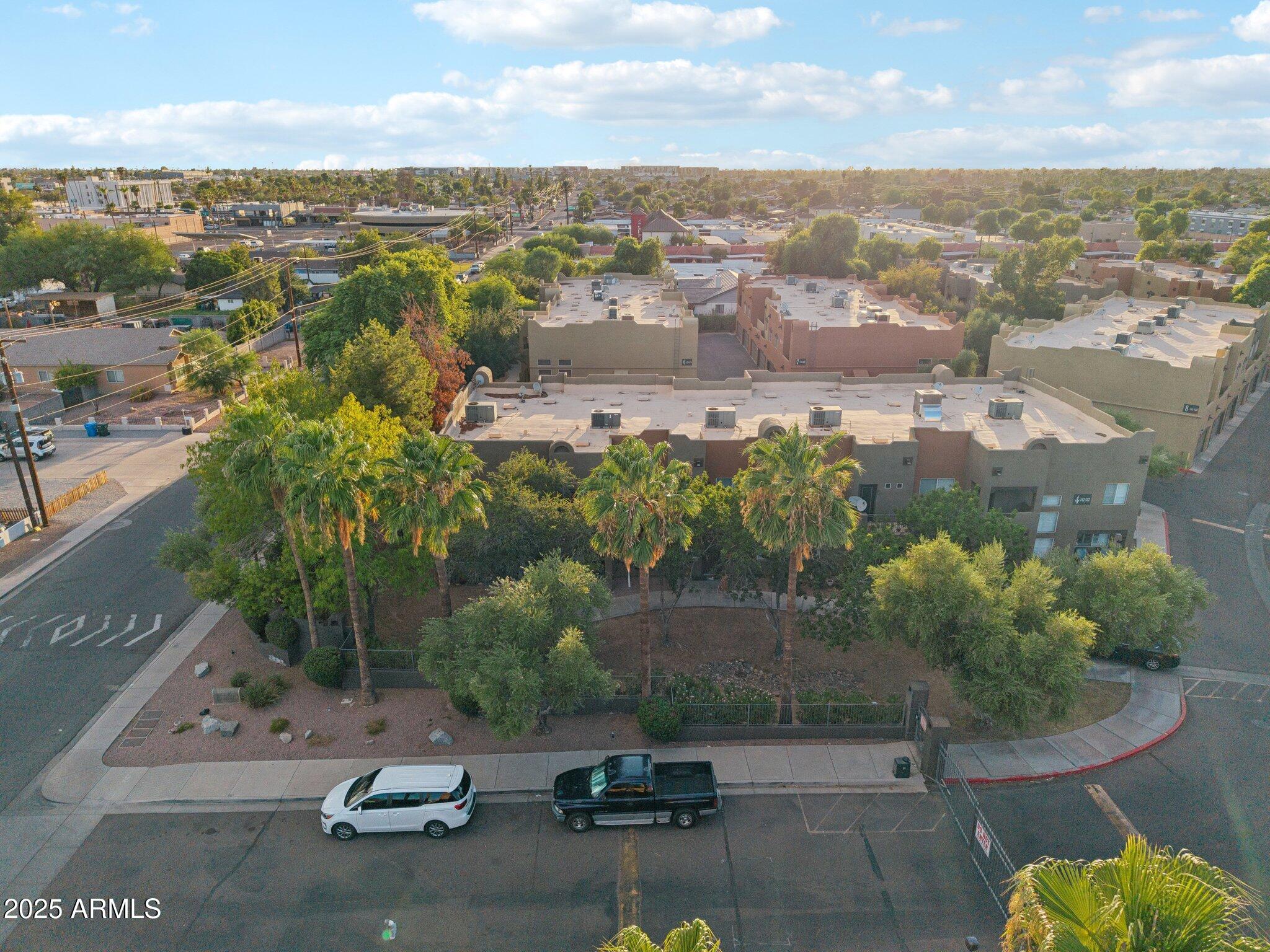 1718 W COLTER Street, 118