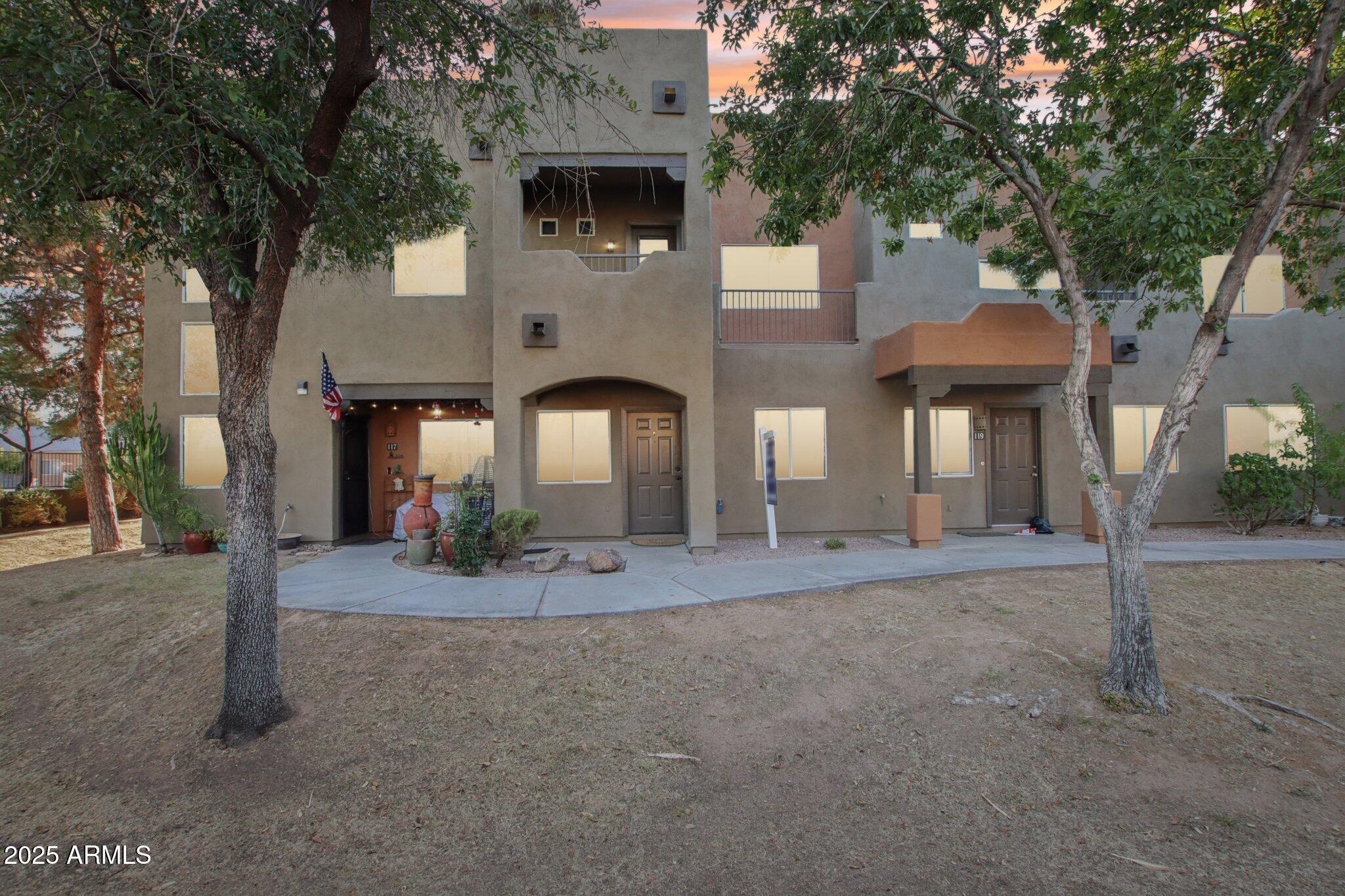 1718 W COLTER Street, 118