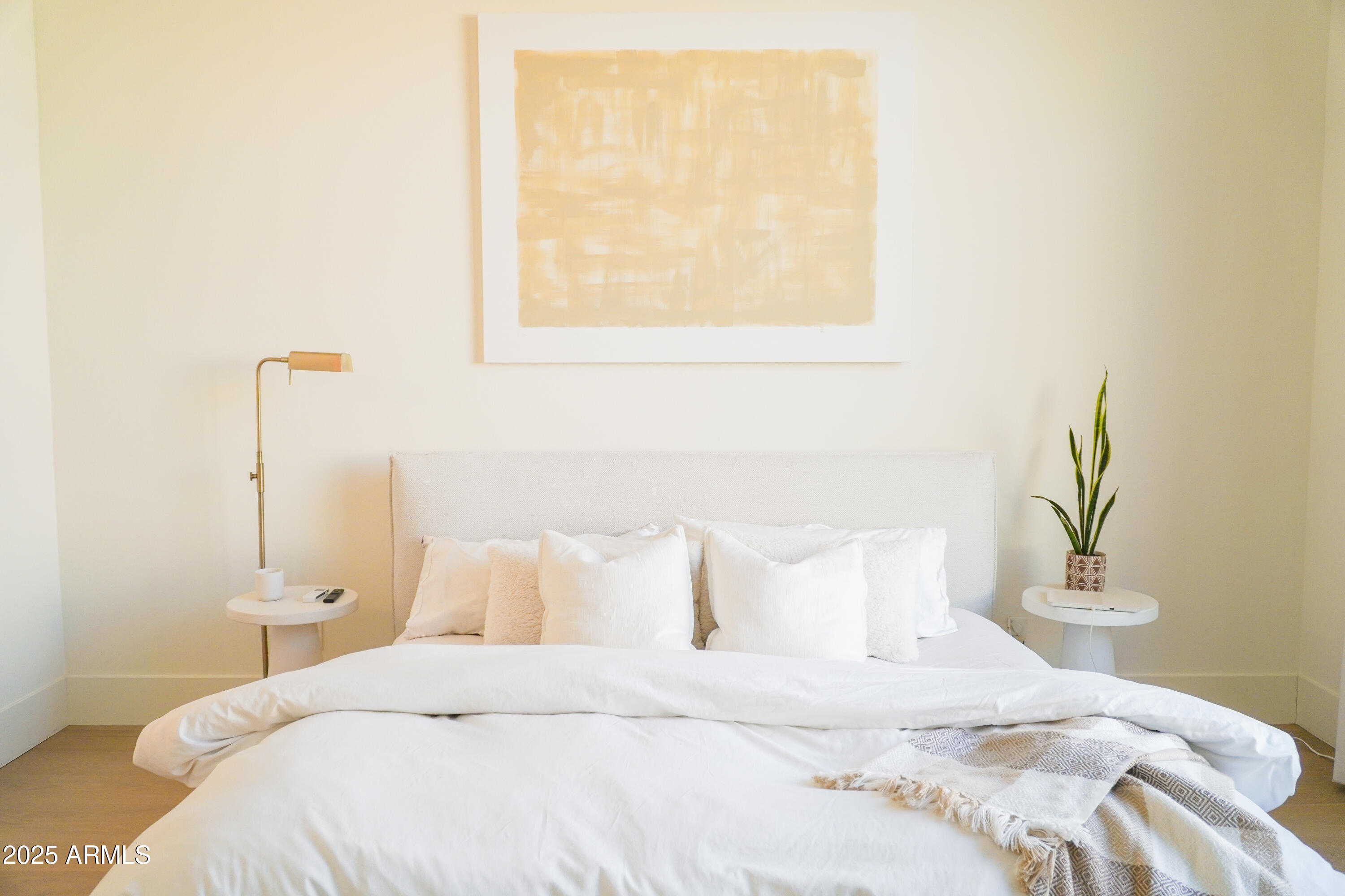 38500 N School House Road, 40