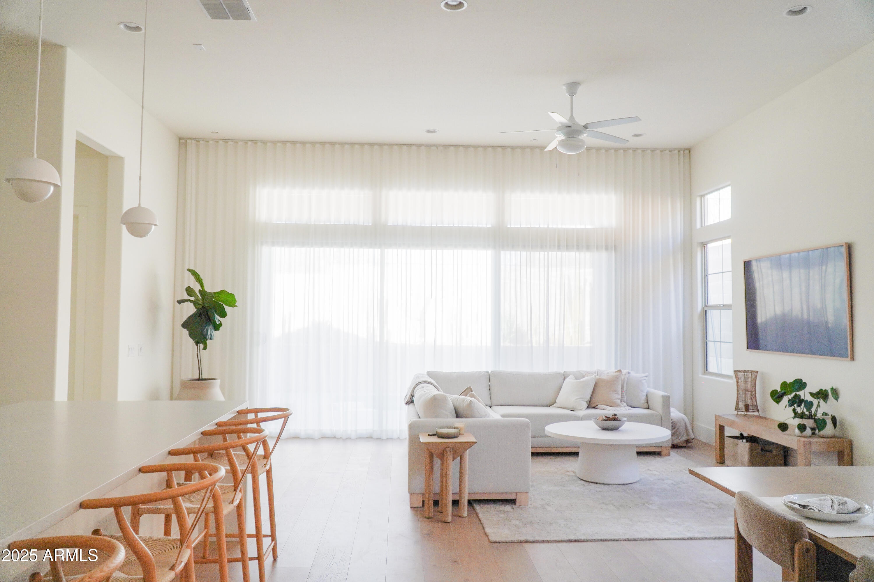 38500 N School House Road, 40