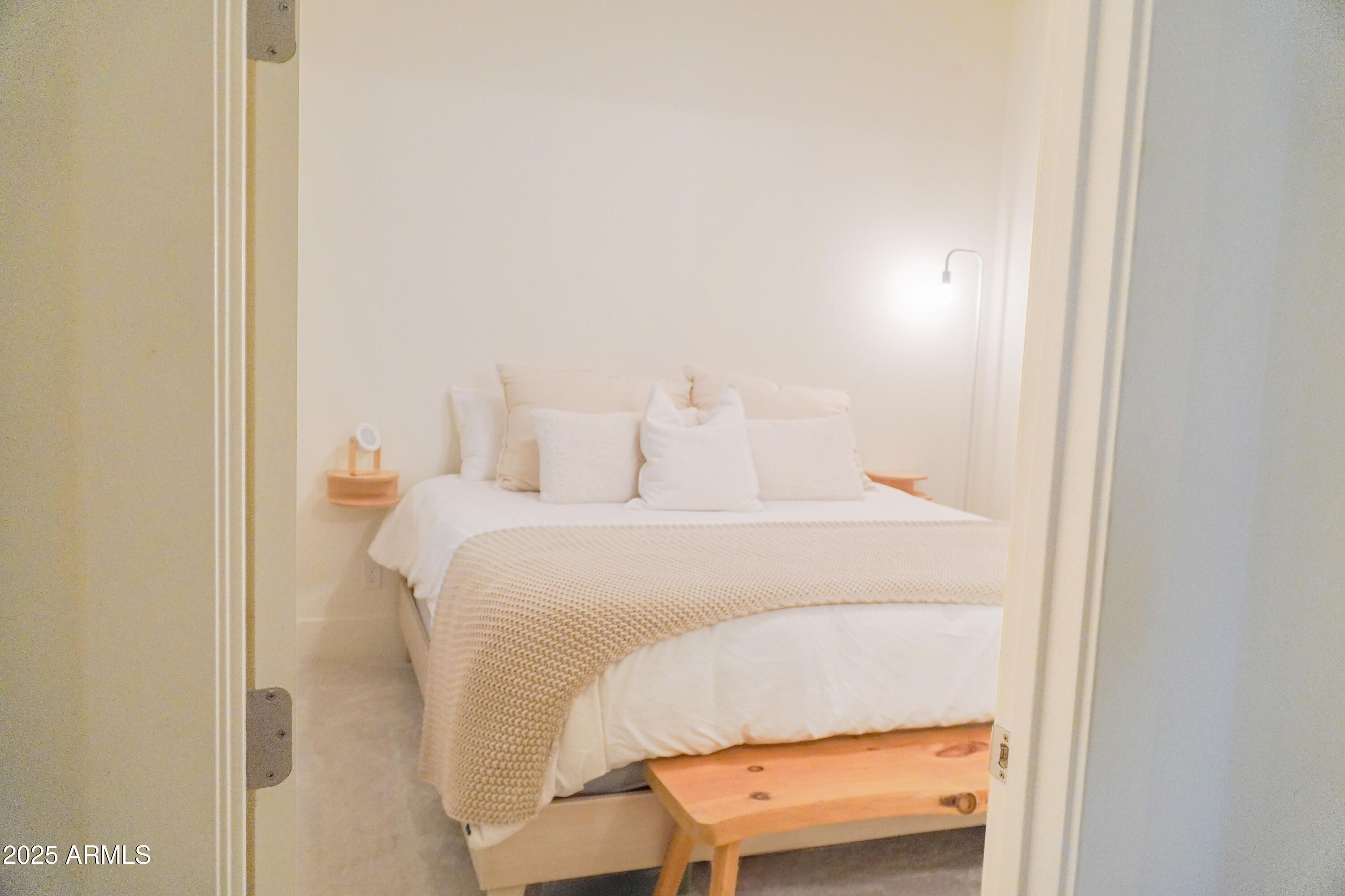 38500 N School House Road, 40