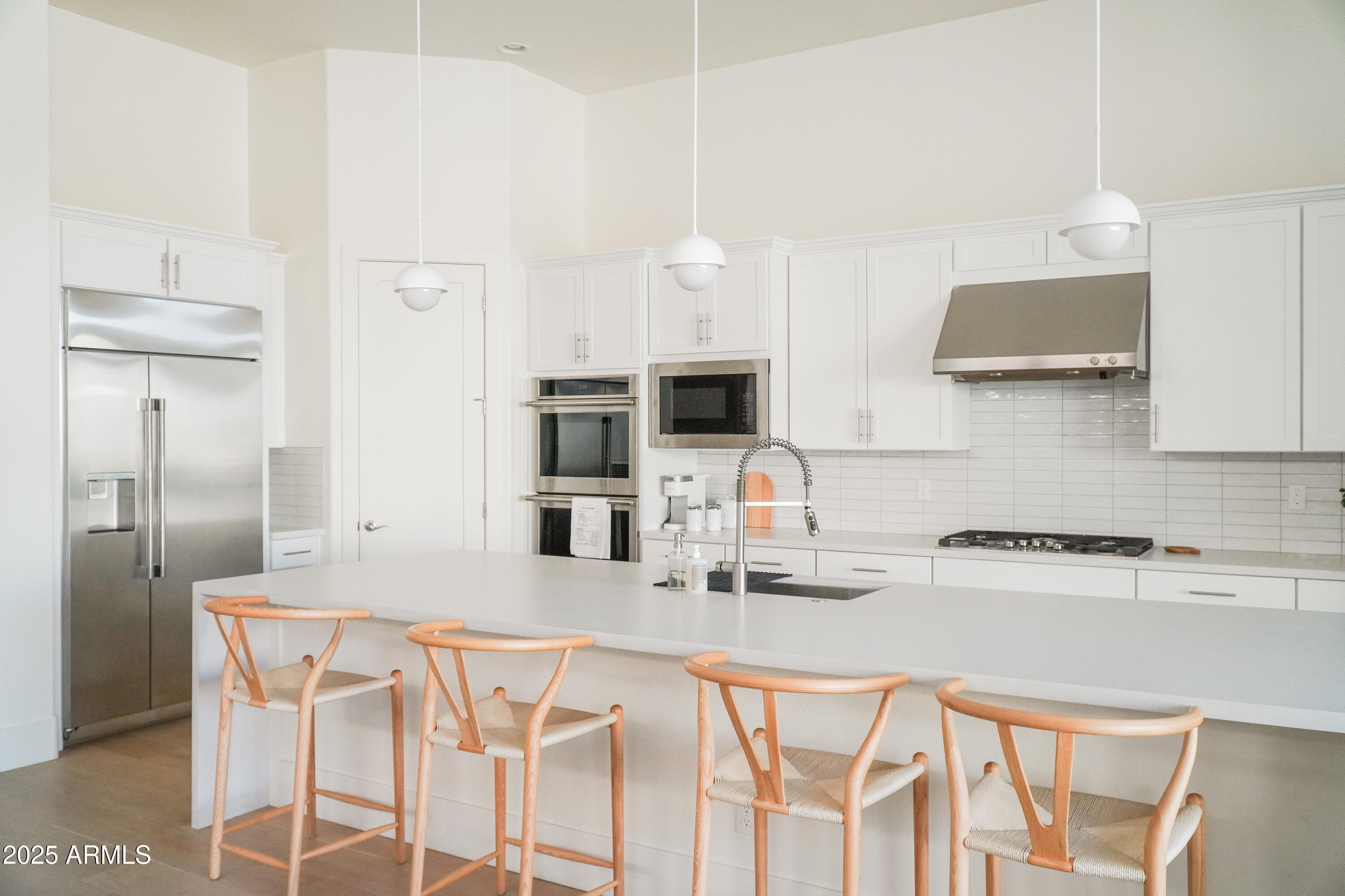 38500 N School House Road, 40