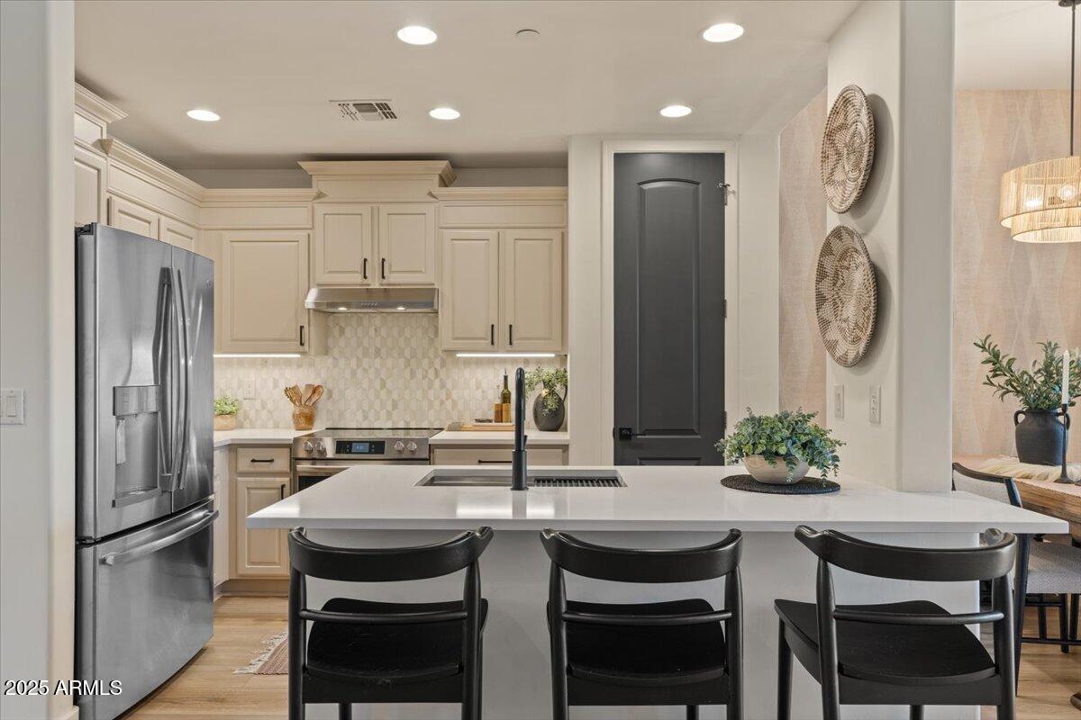 10055 N 142ND Street, 1010