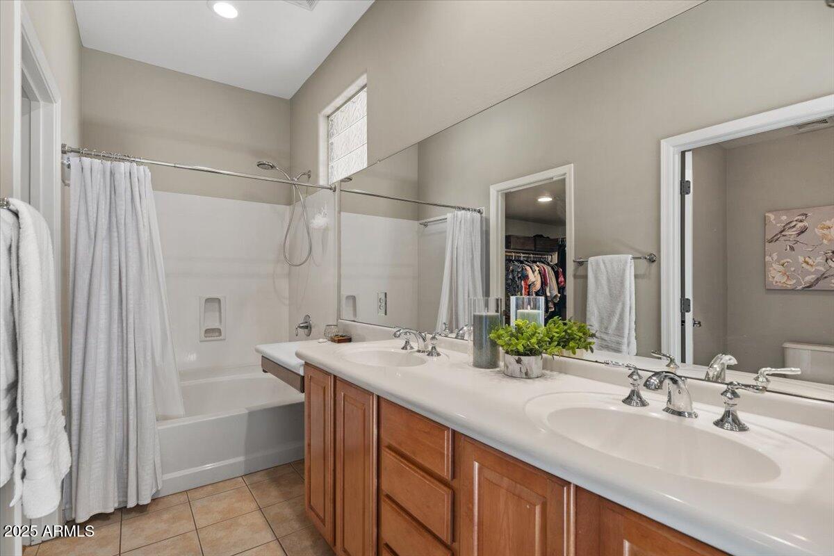 10055 N 142ND Street, 1010