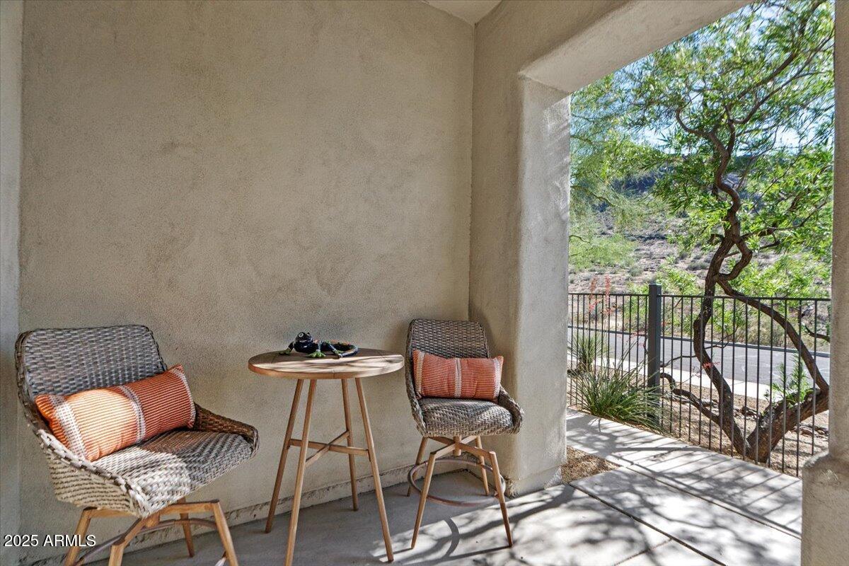 10055 N 142ND Street, 1010