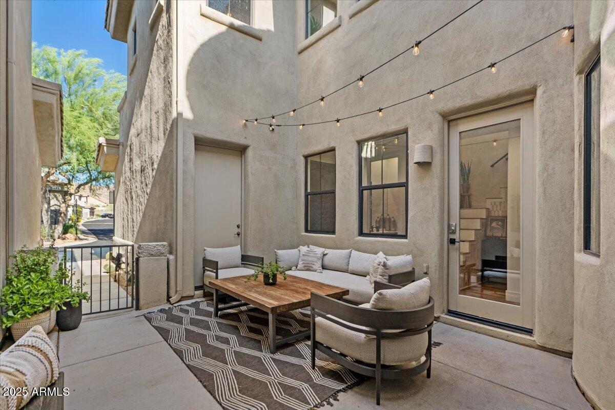 10055 N 142ND Street, 1010