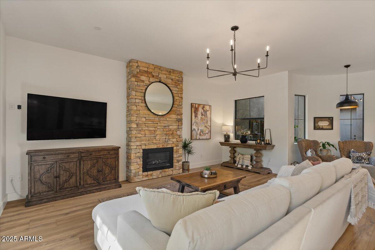 10055 N 142ND Street, 1010