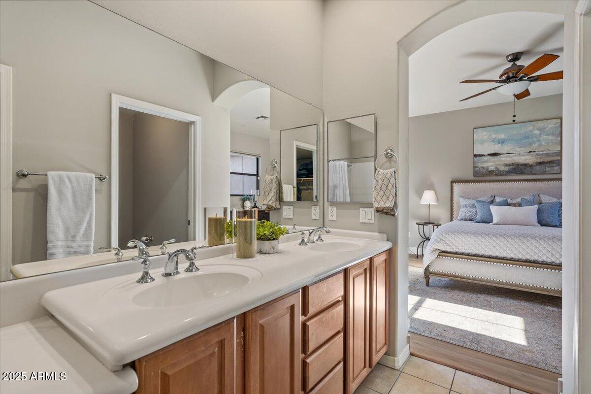 10055 N 142ND Street, 1010