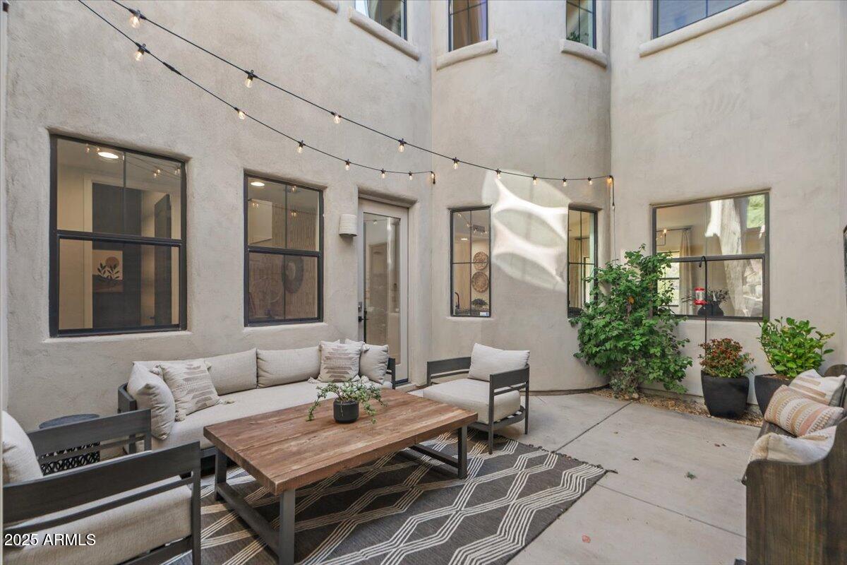 10055 N 142ND Street, 1010