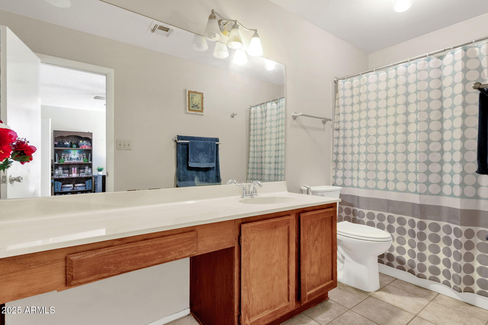 3833 W IVANHOE Street