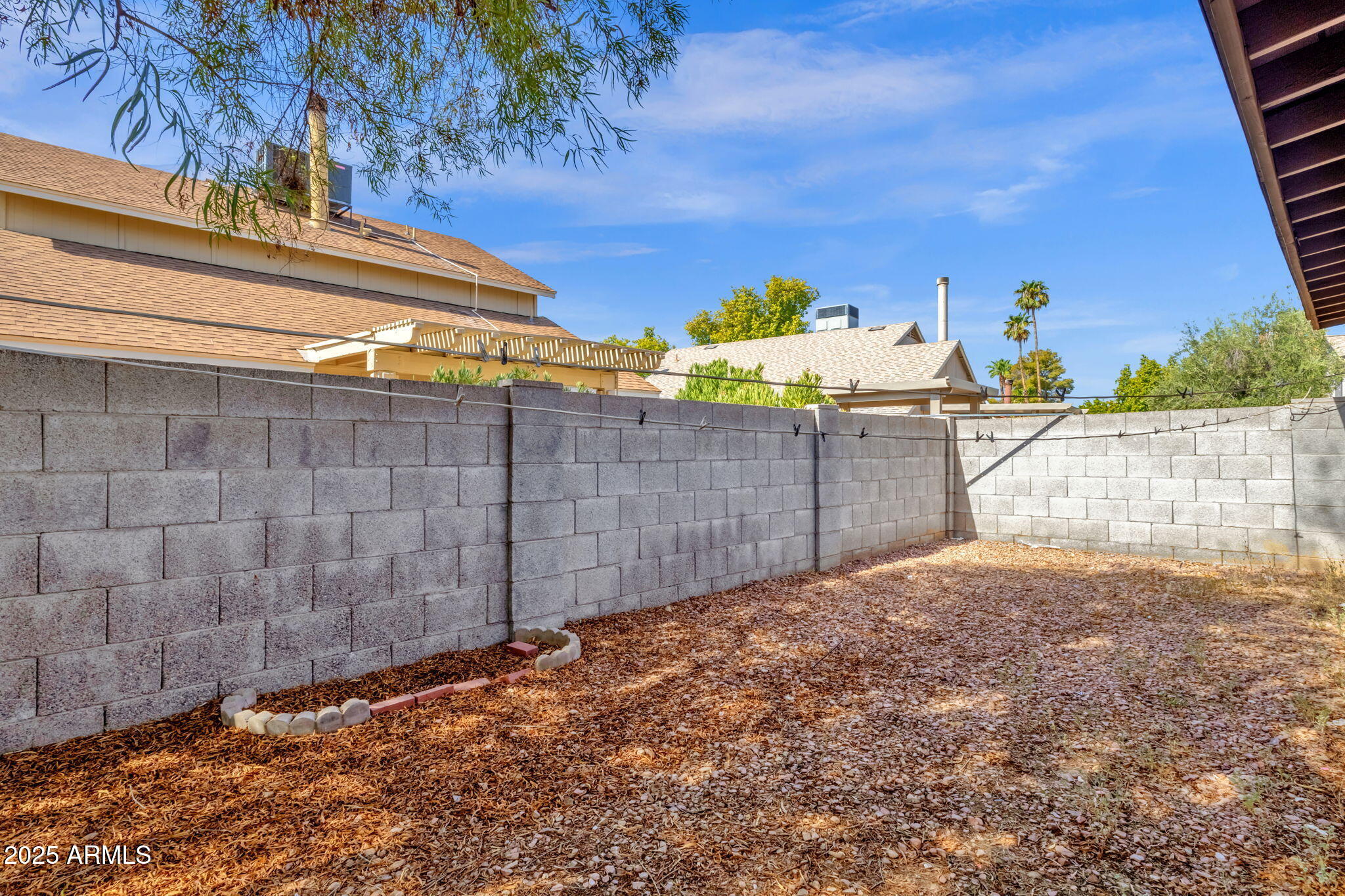 3833 W IVANHOE Street