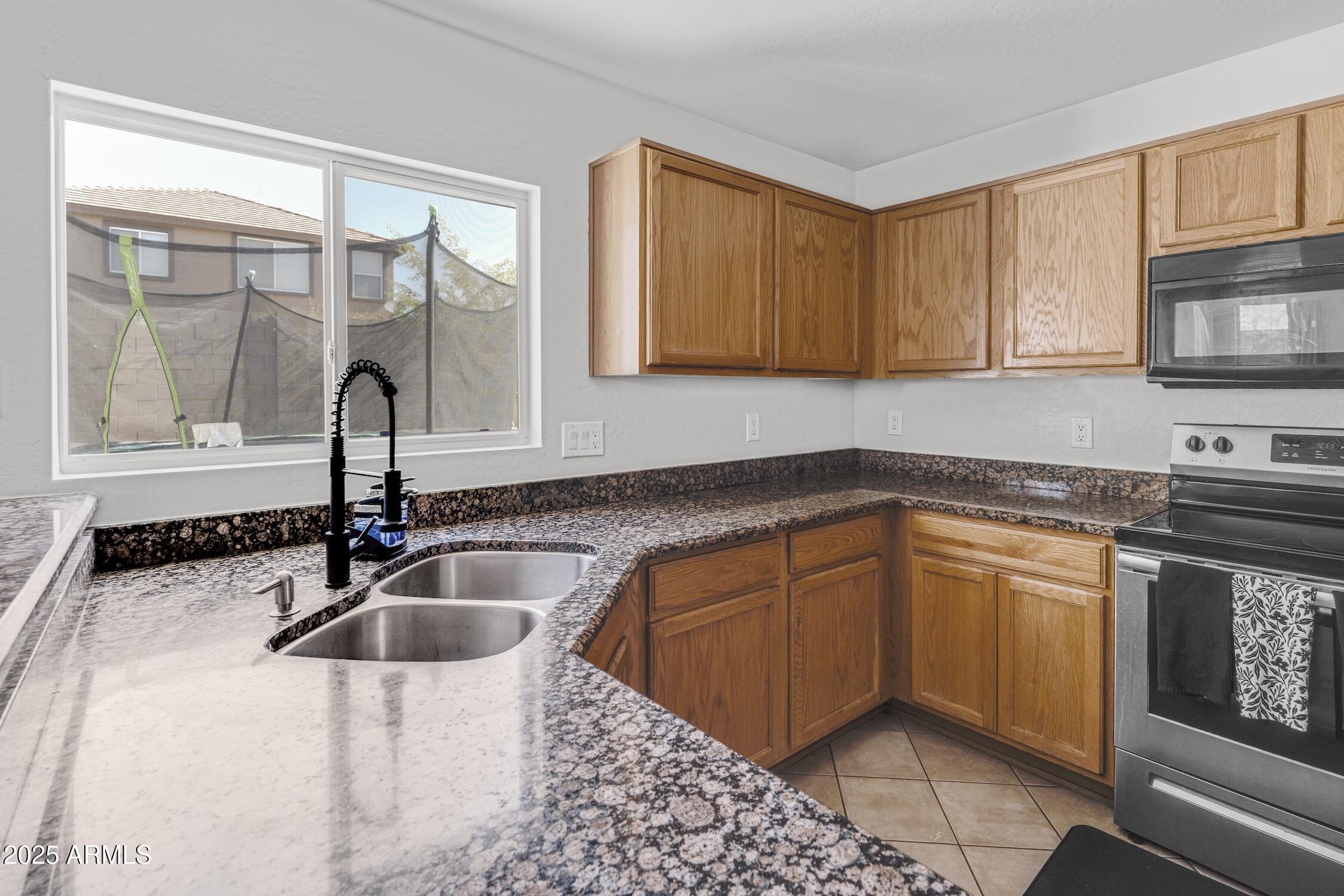 22052 W CASEY Lane