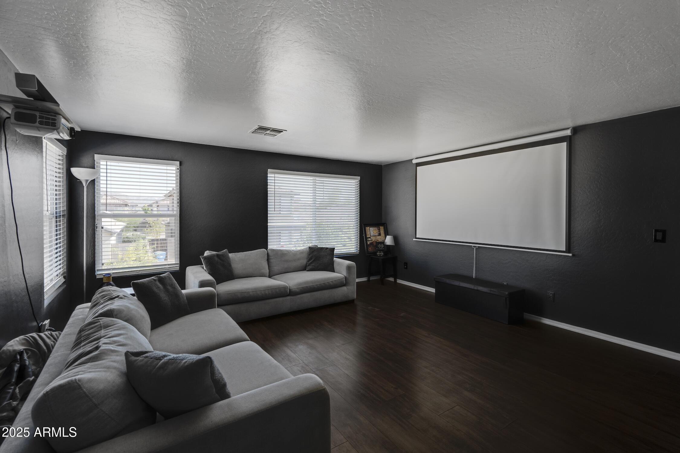 22052 W CASEY Lane