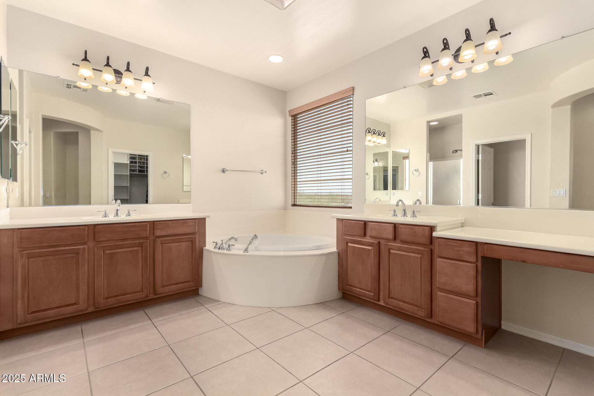 3211 N SPYGLASS Court, Florence