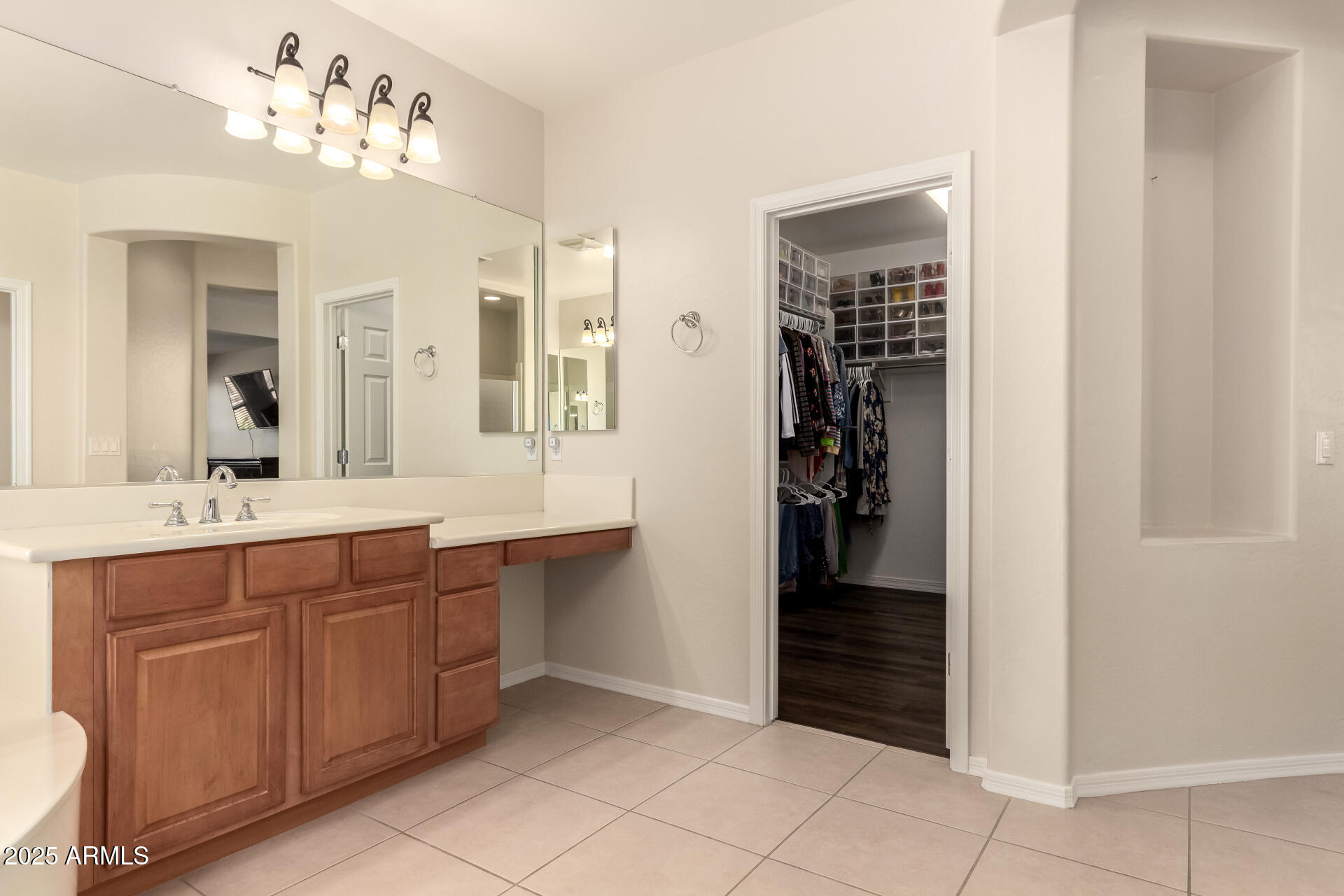 3211 N SPYGLASS Court, Florence