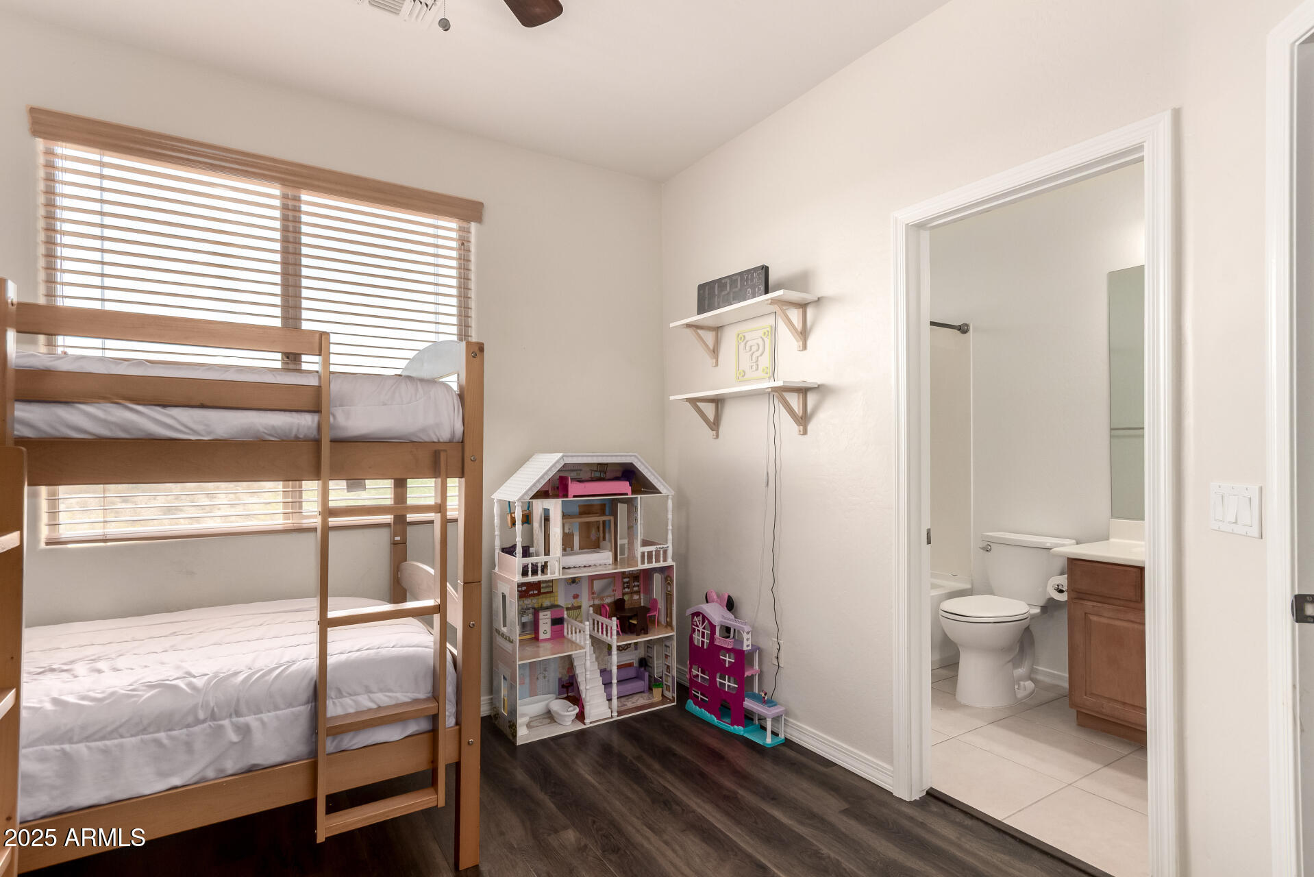 3211 N SPYGLASS Court, Florence