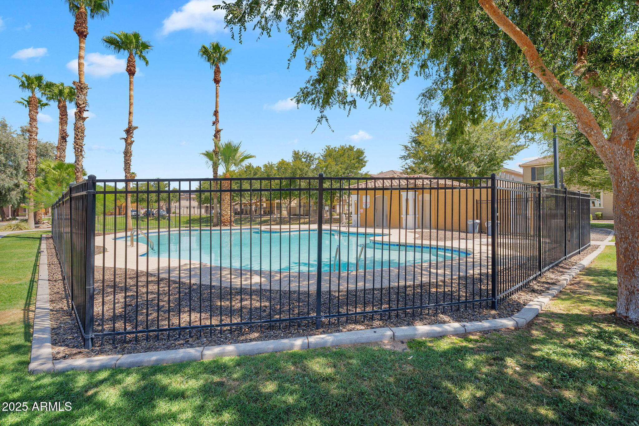 2366 N 73RD Lane