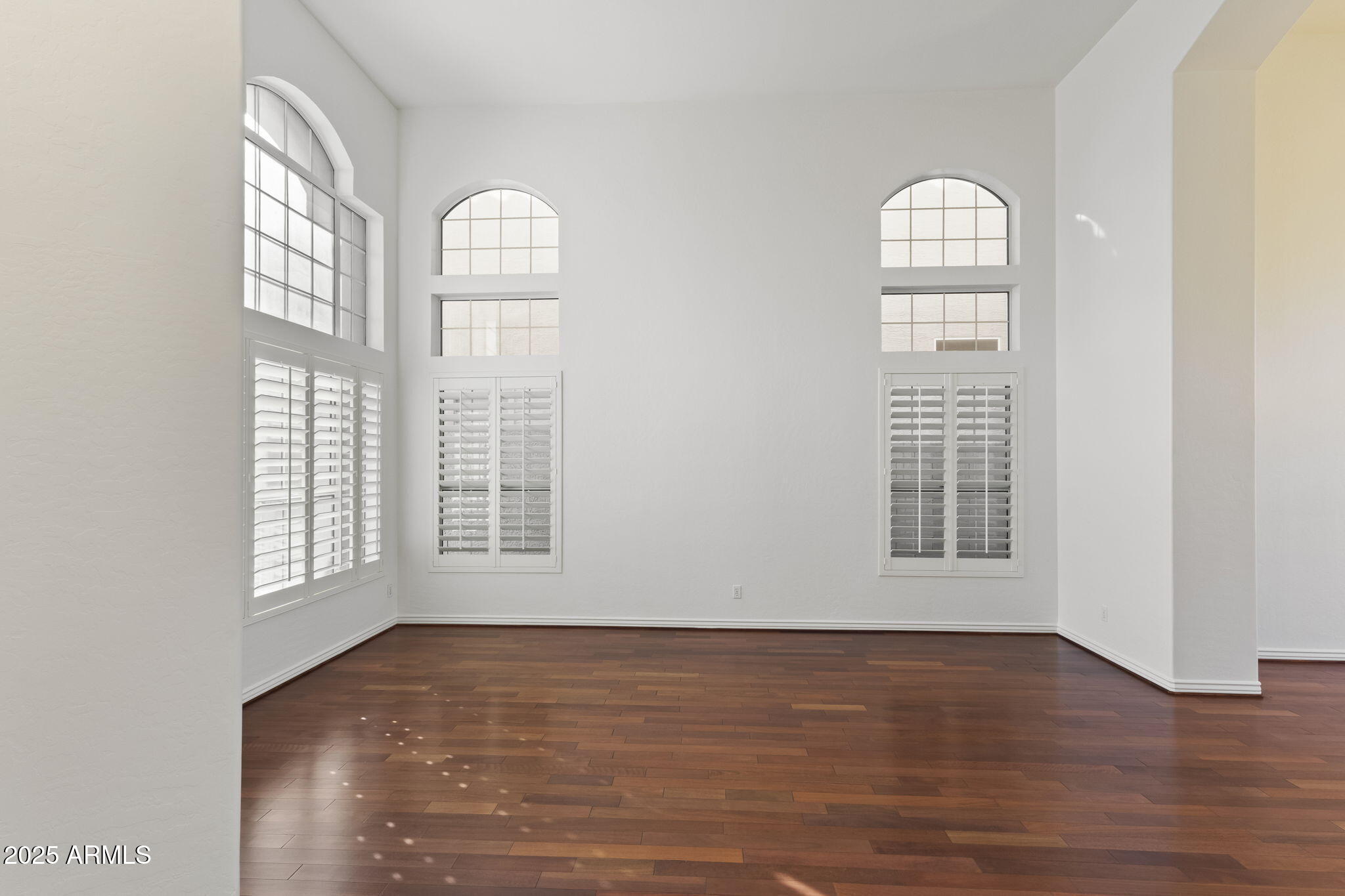 15413 S 31ST Place