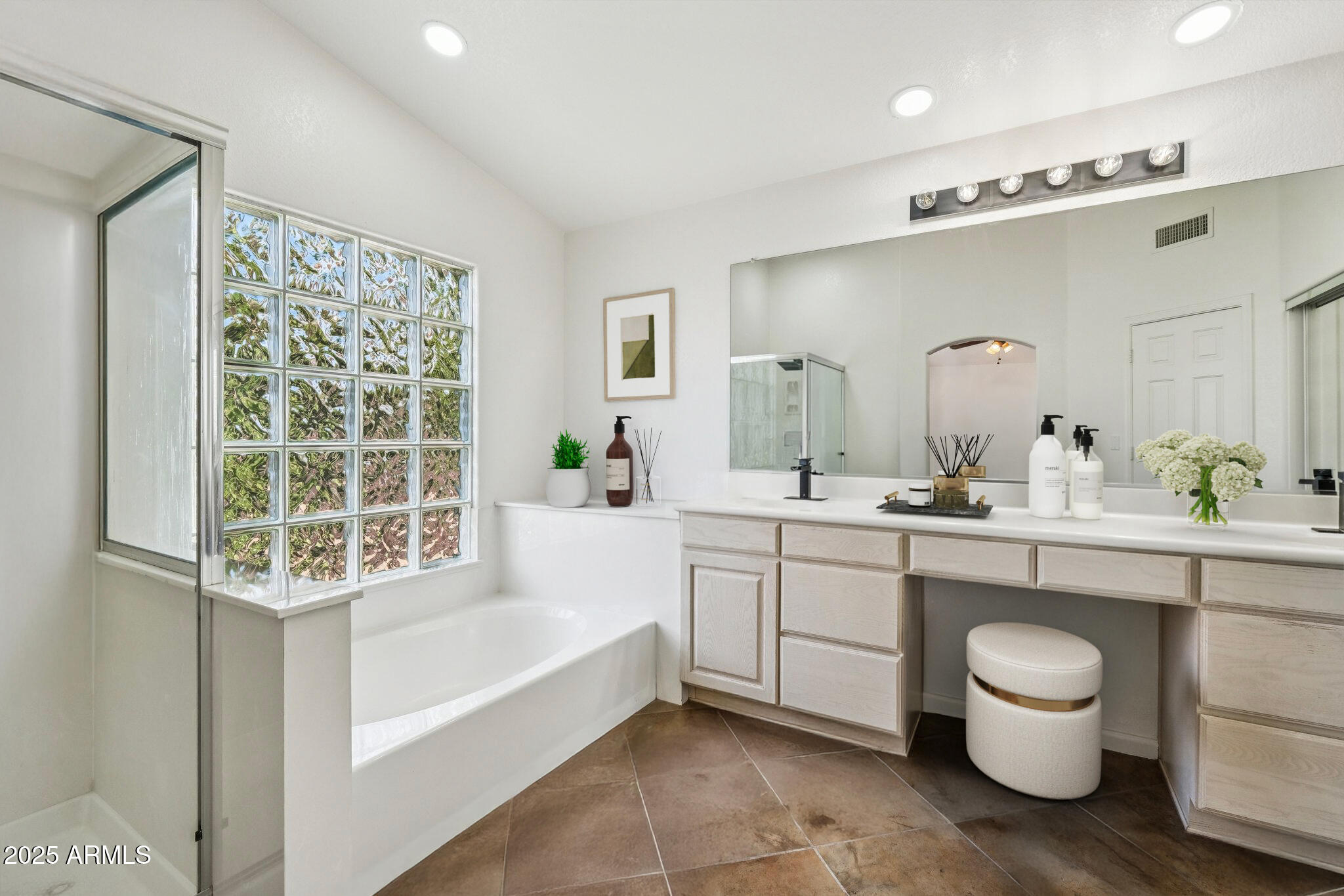 6638 W VIA MONTOYA Drive