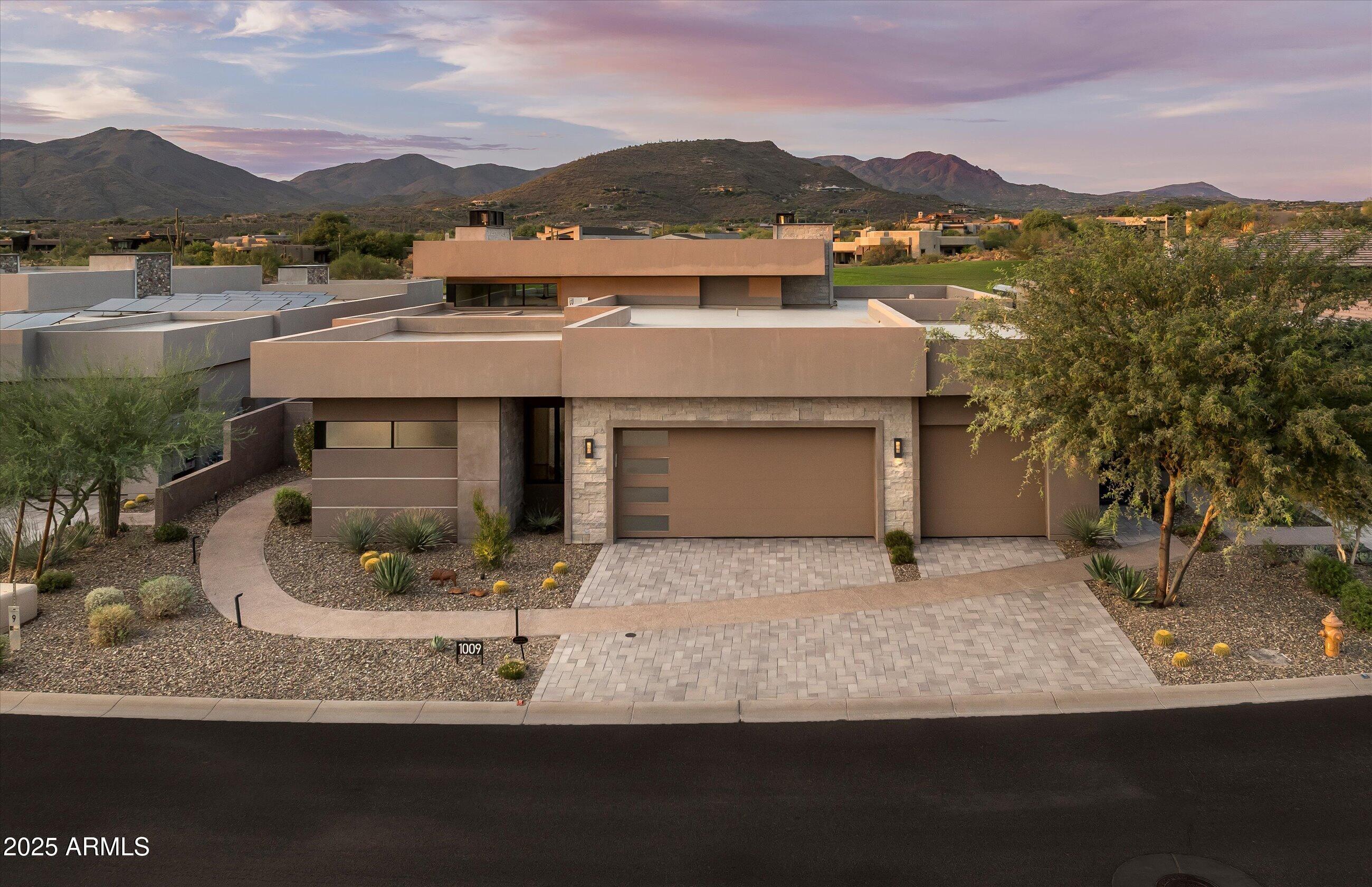 37200 N CAVE CREEK Road, 1009