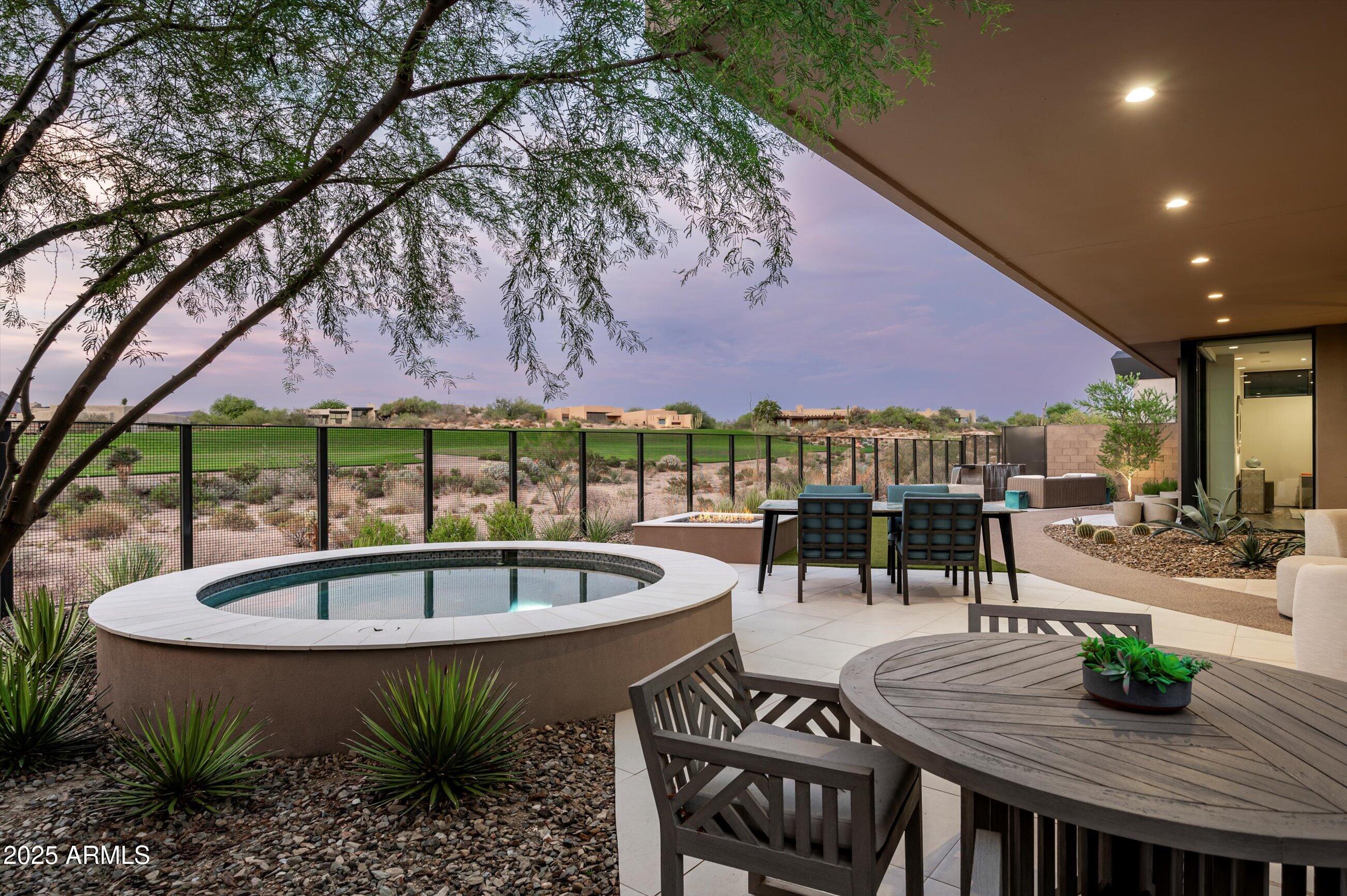 37200 N CAVE CREEK Road, 1009