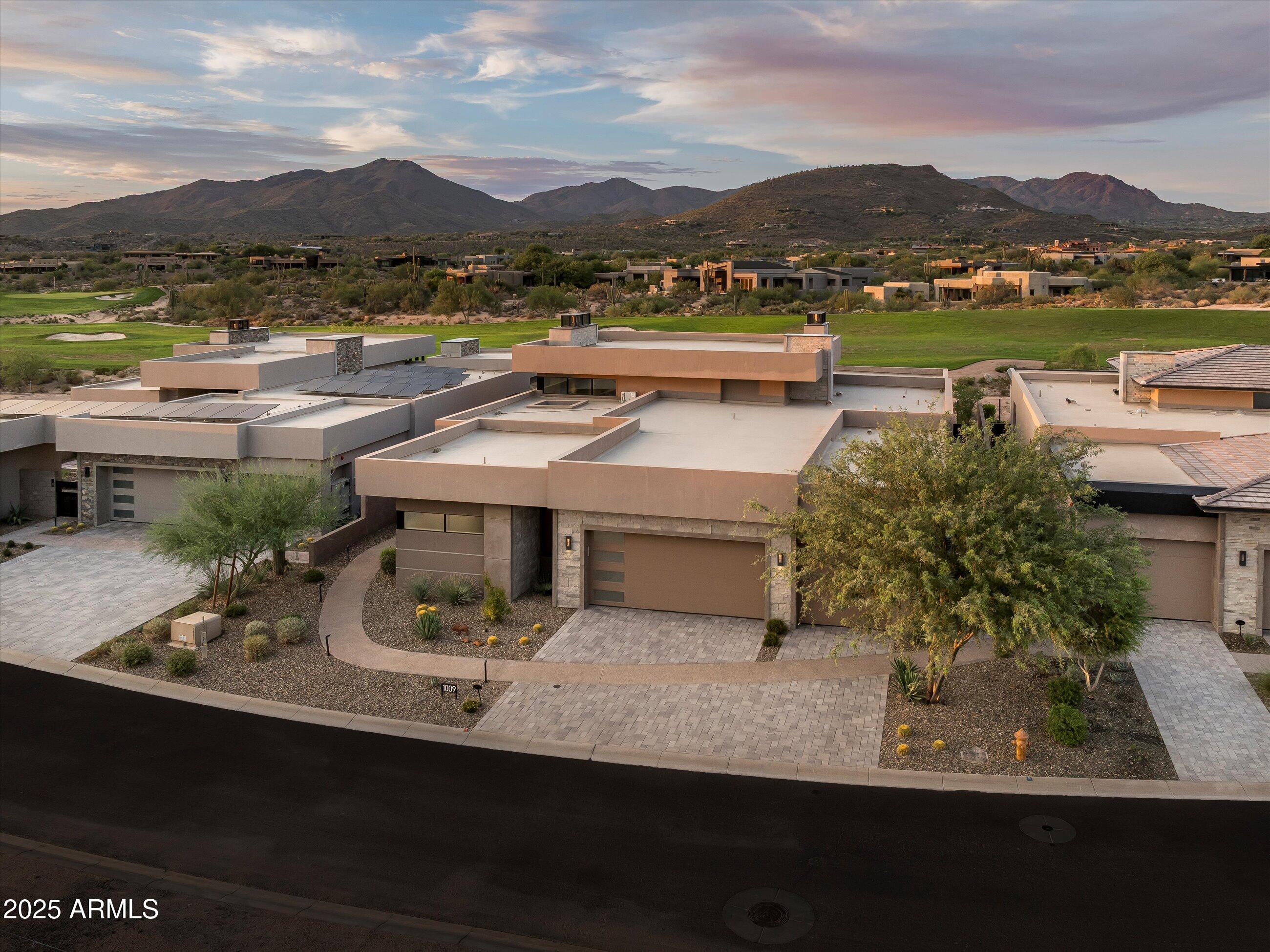37200 N CAVE CREEK Road, 1009