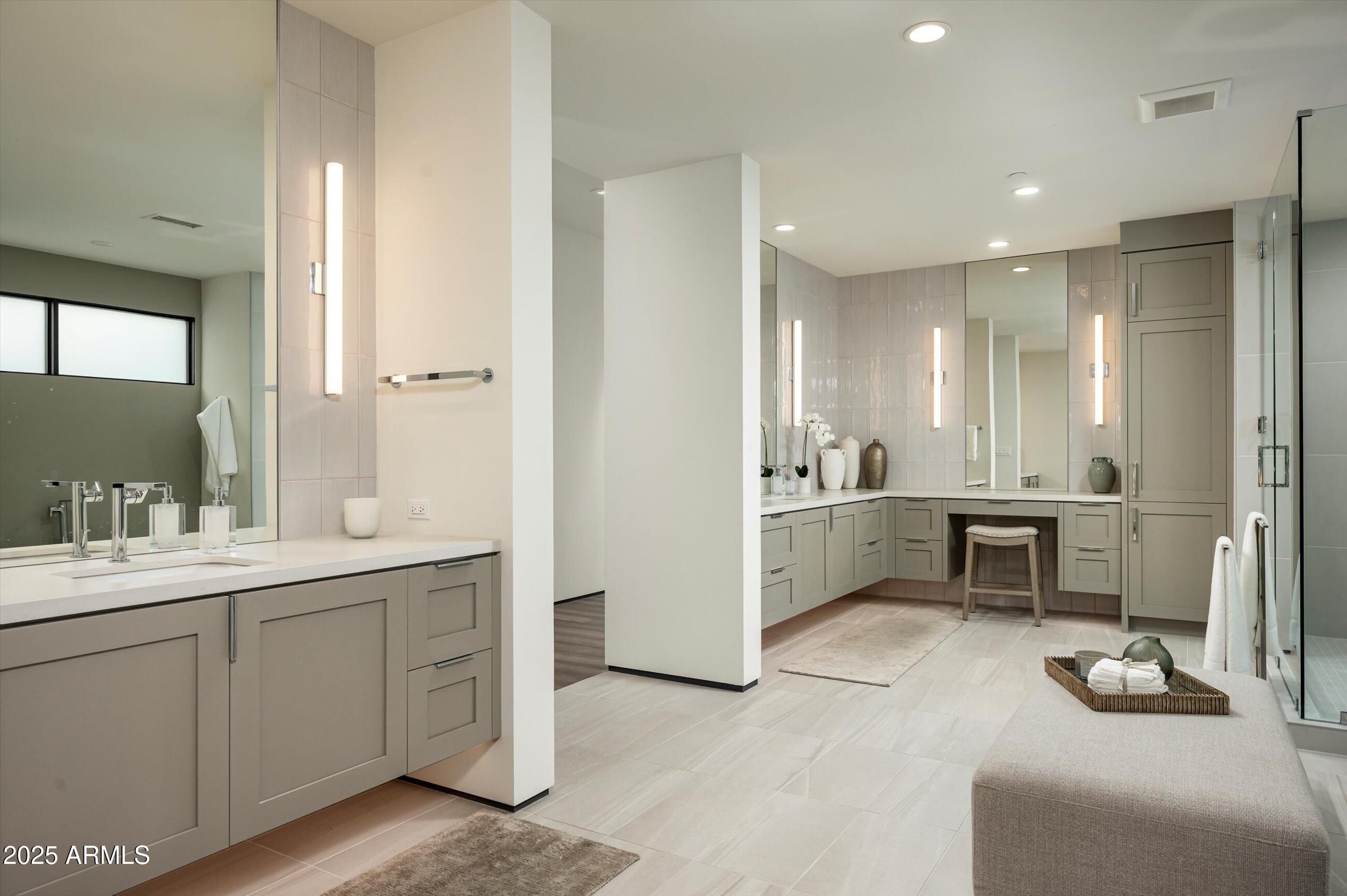 37200 N CAVE CREEK Road, 1009
