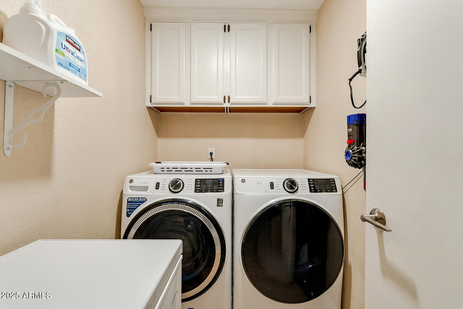 2822 E Muirwood Drive