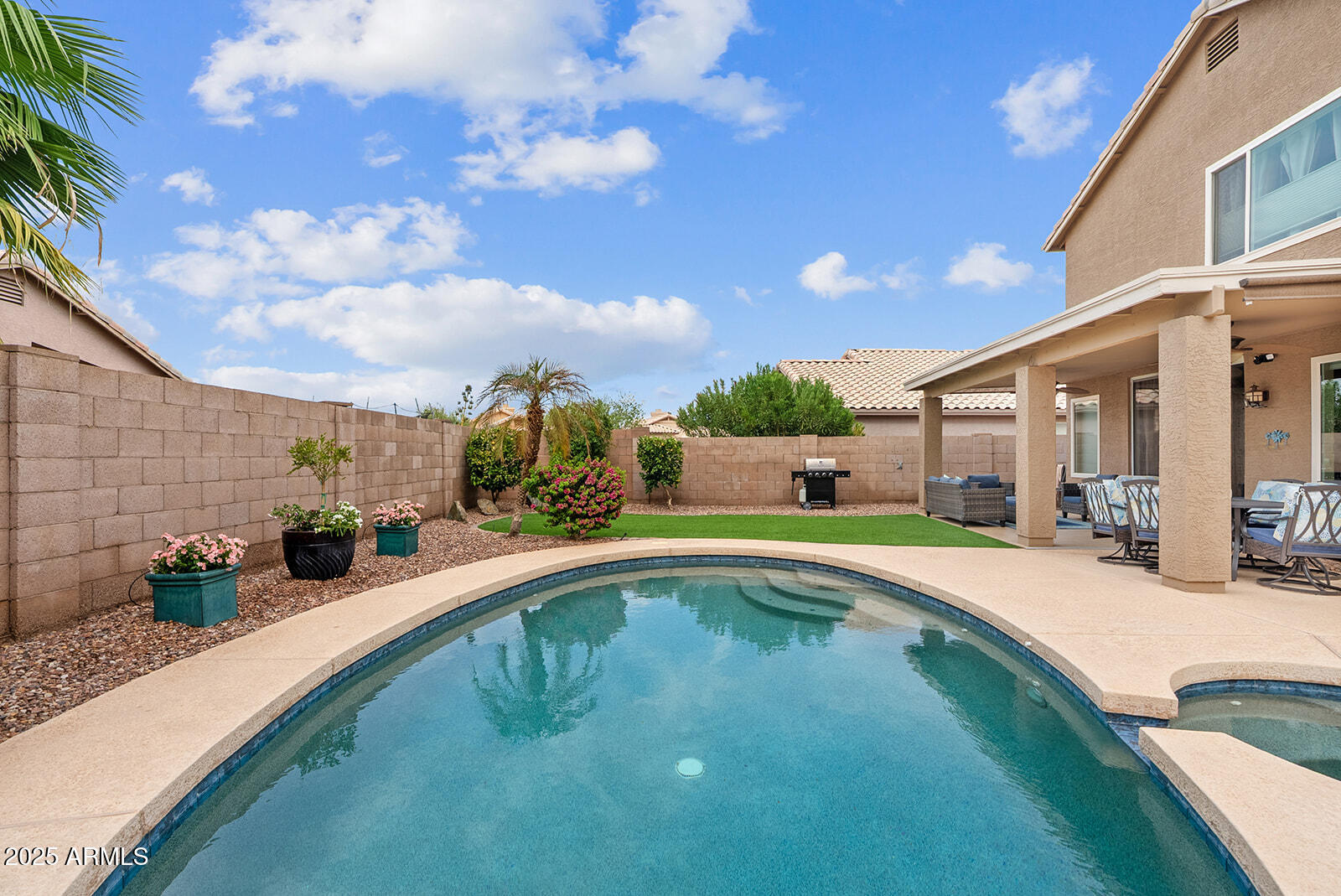 2822 E Muirwood Drive