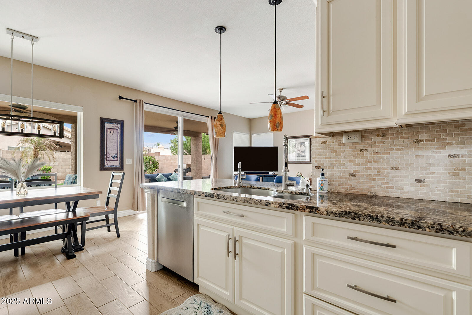 2822 E Muirwood Drive