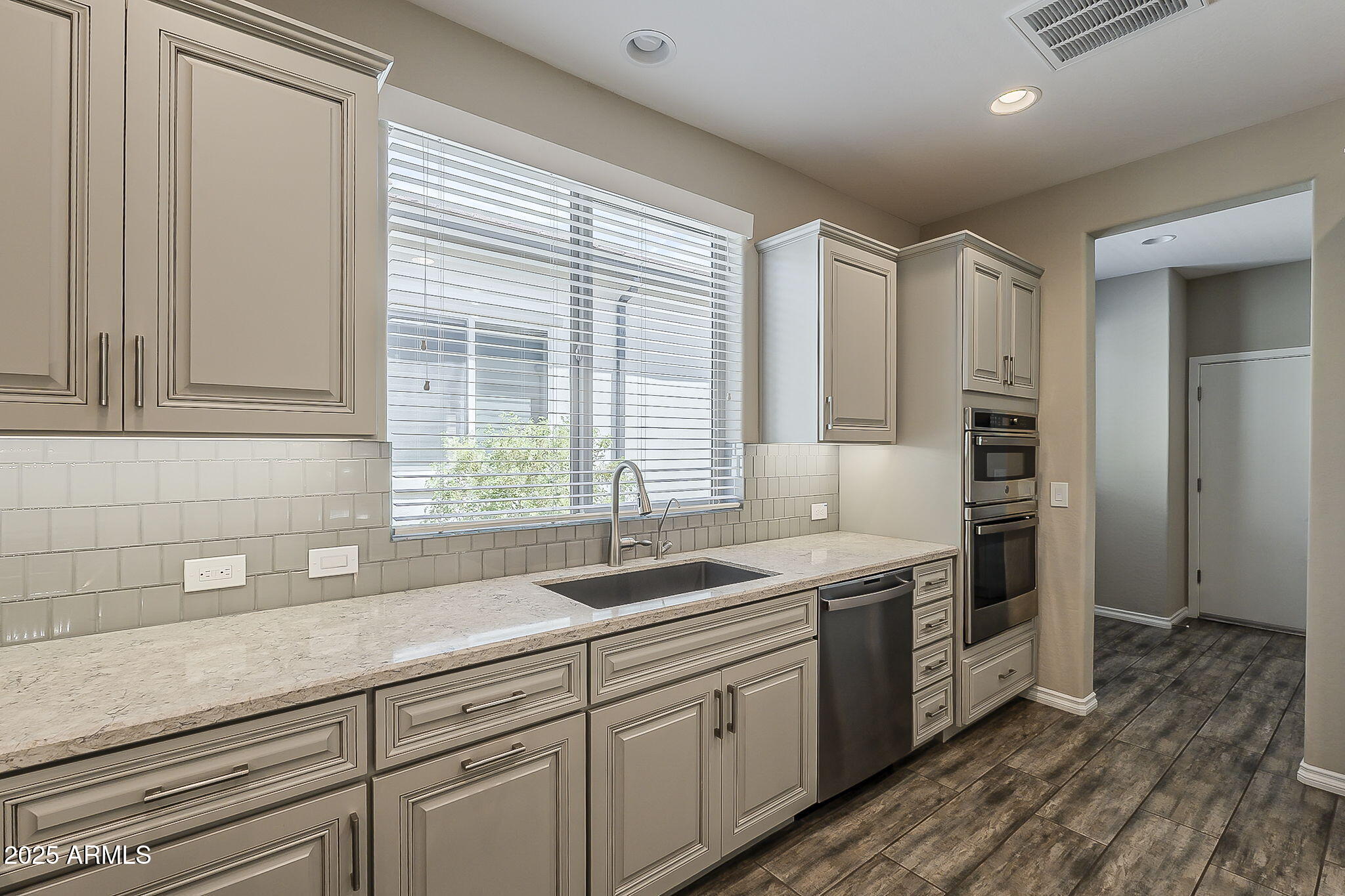 280 E WATERMELON Lane