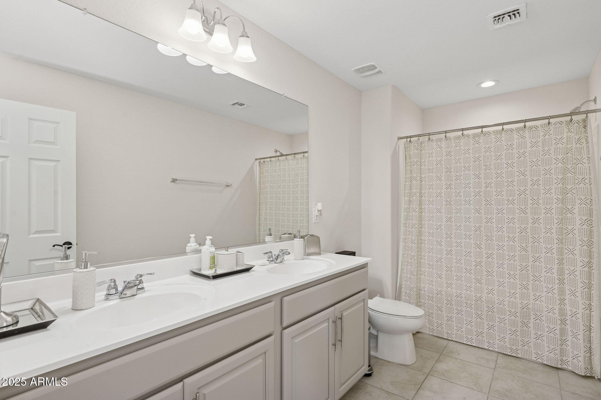 8949 W SAN JUAN Avenue