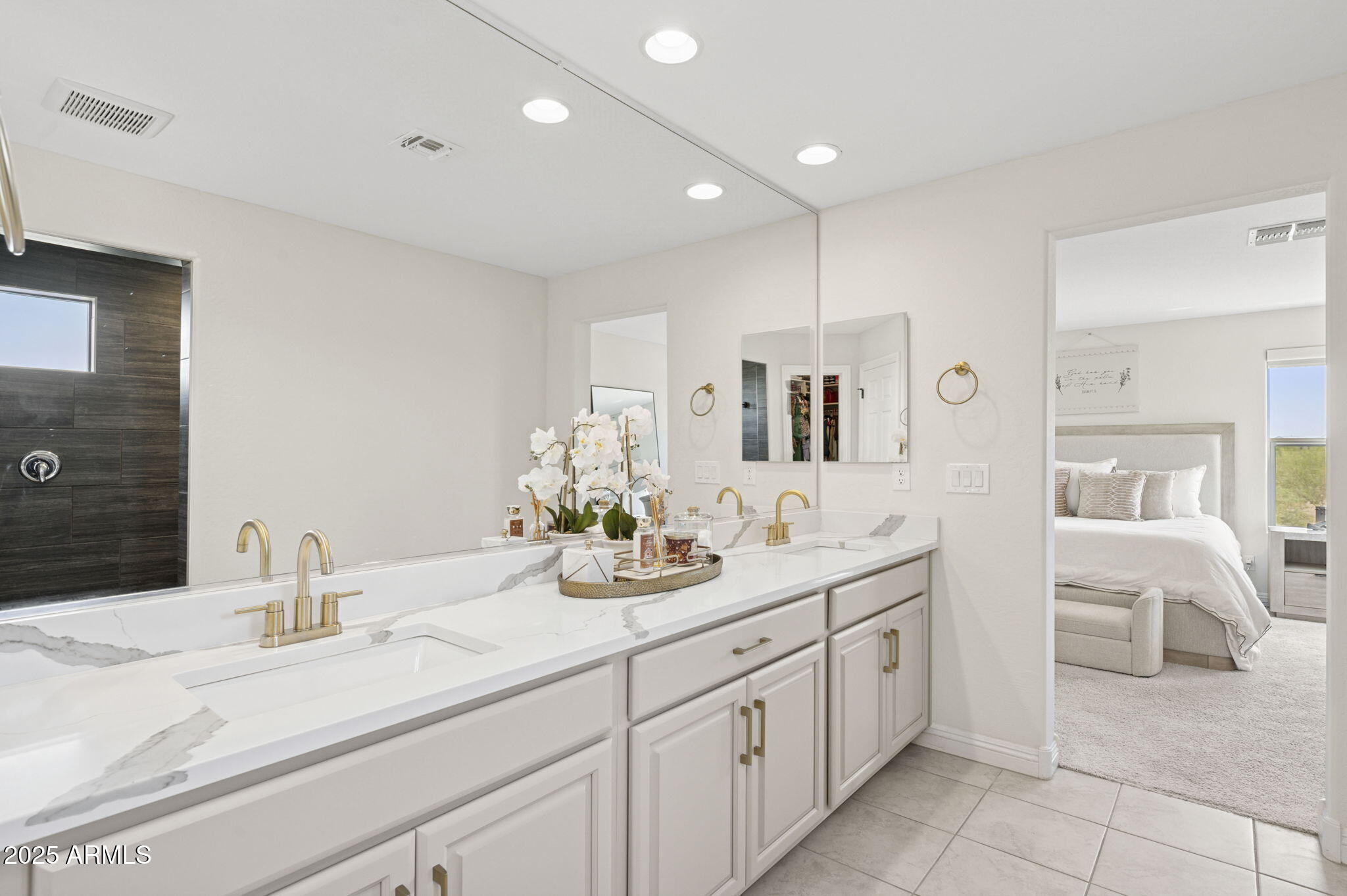 8949 W SAN JUAN Avenue