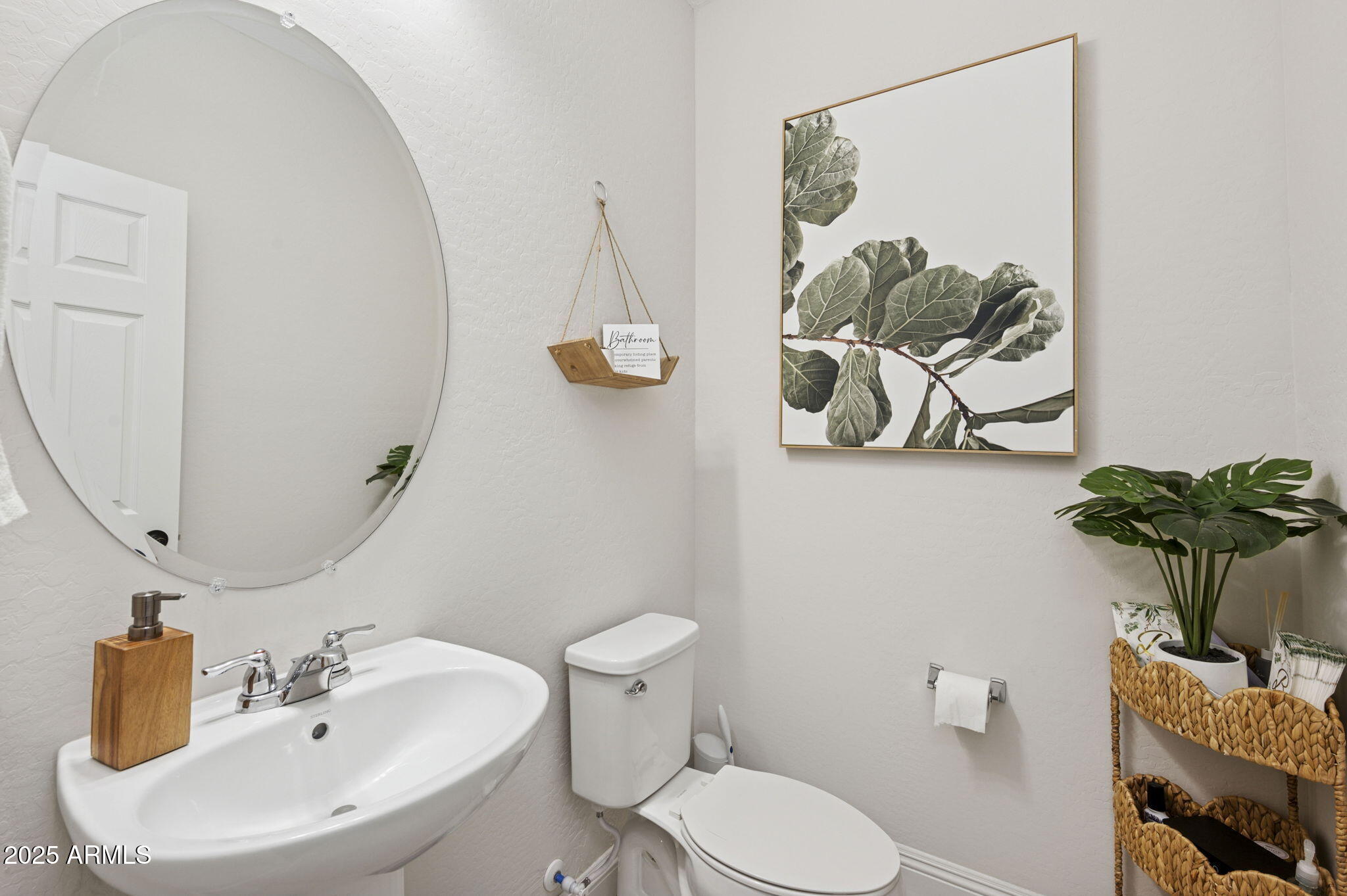 8949 W SAN JUAN Avenue