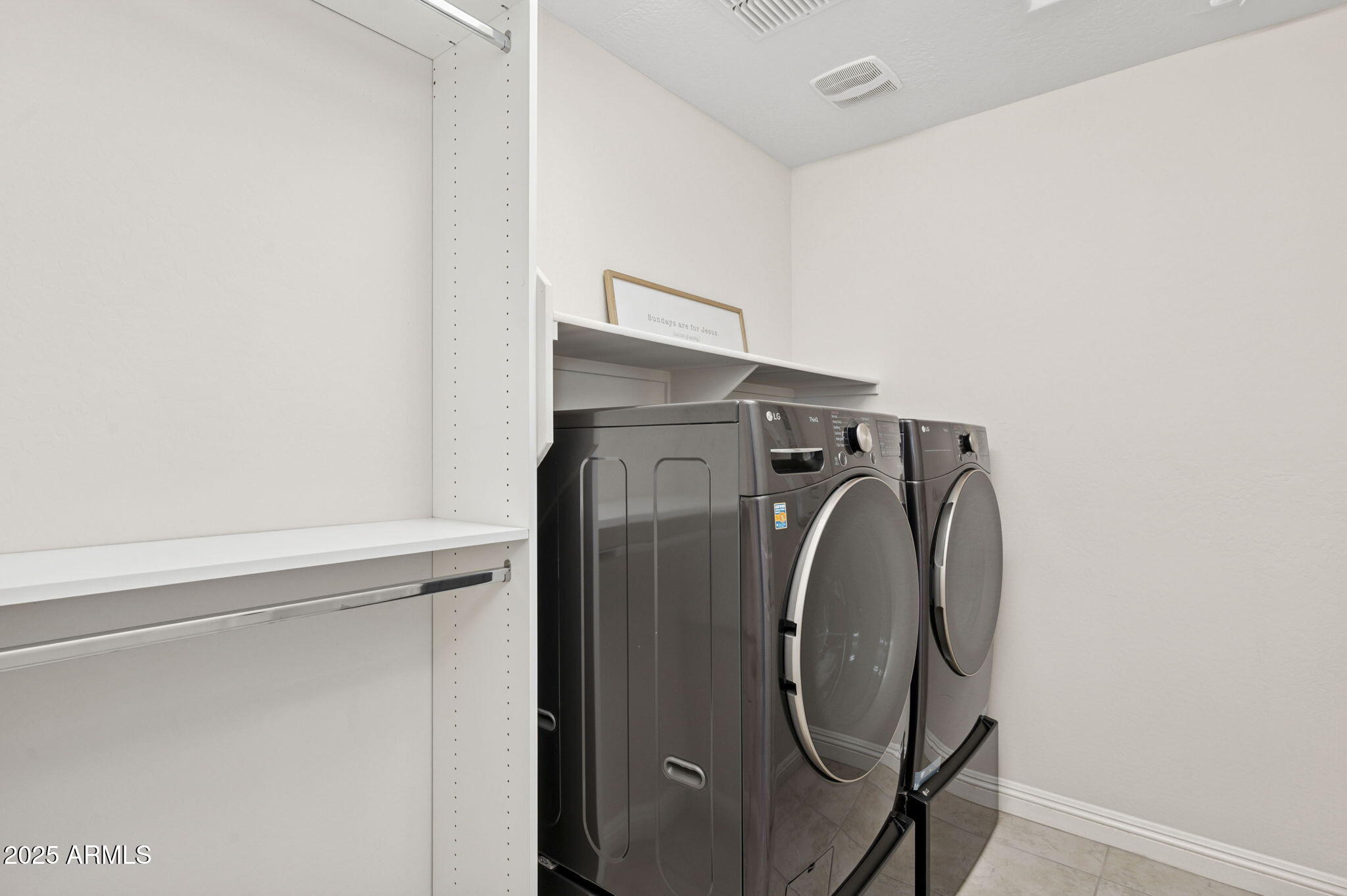 8949 W SAN JUAN Avenue