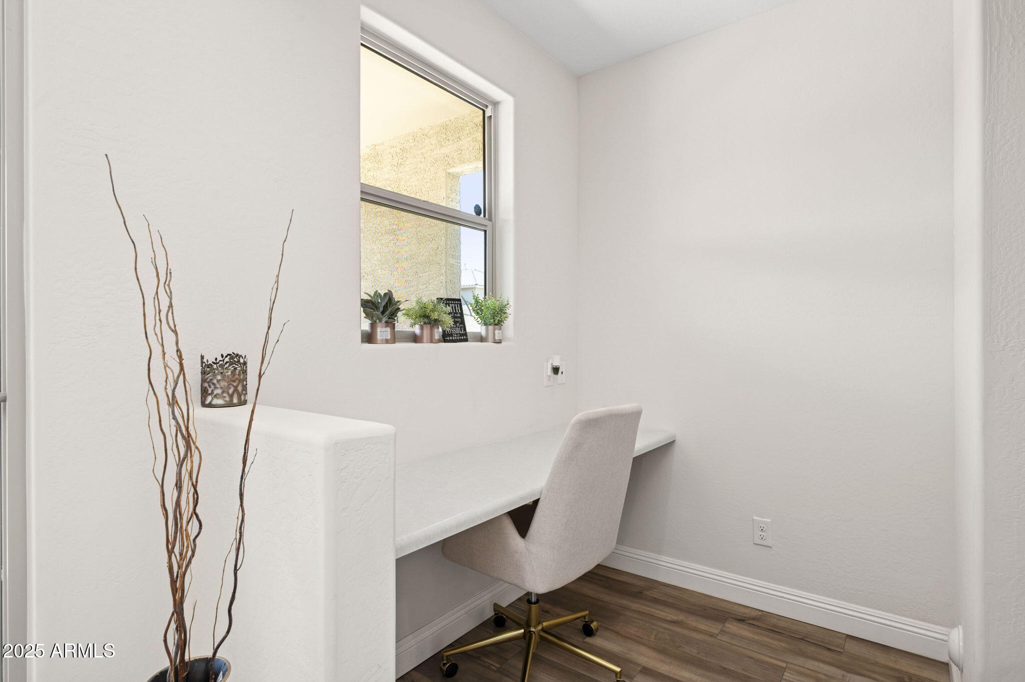 8949 W SAN JUAN Avenue