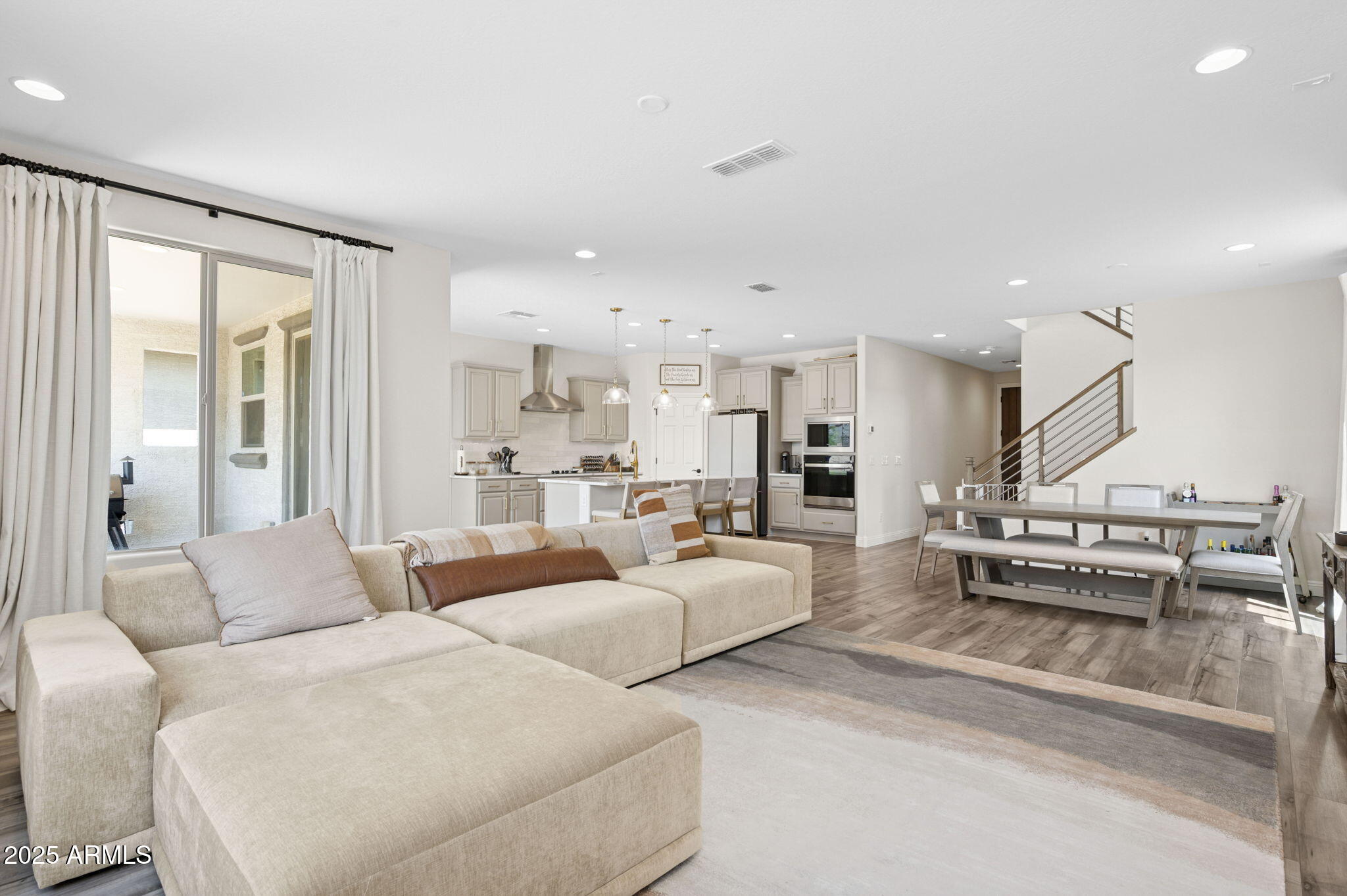 8949 W SAN JUAN Avenue