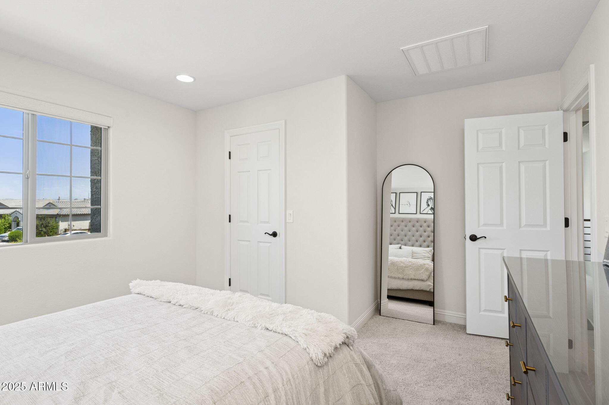 8949 W SAN JUAN Avenue