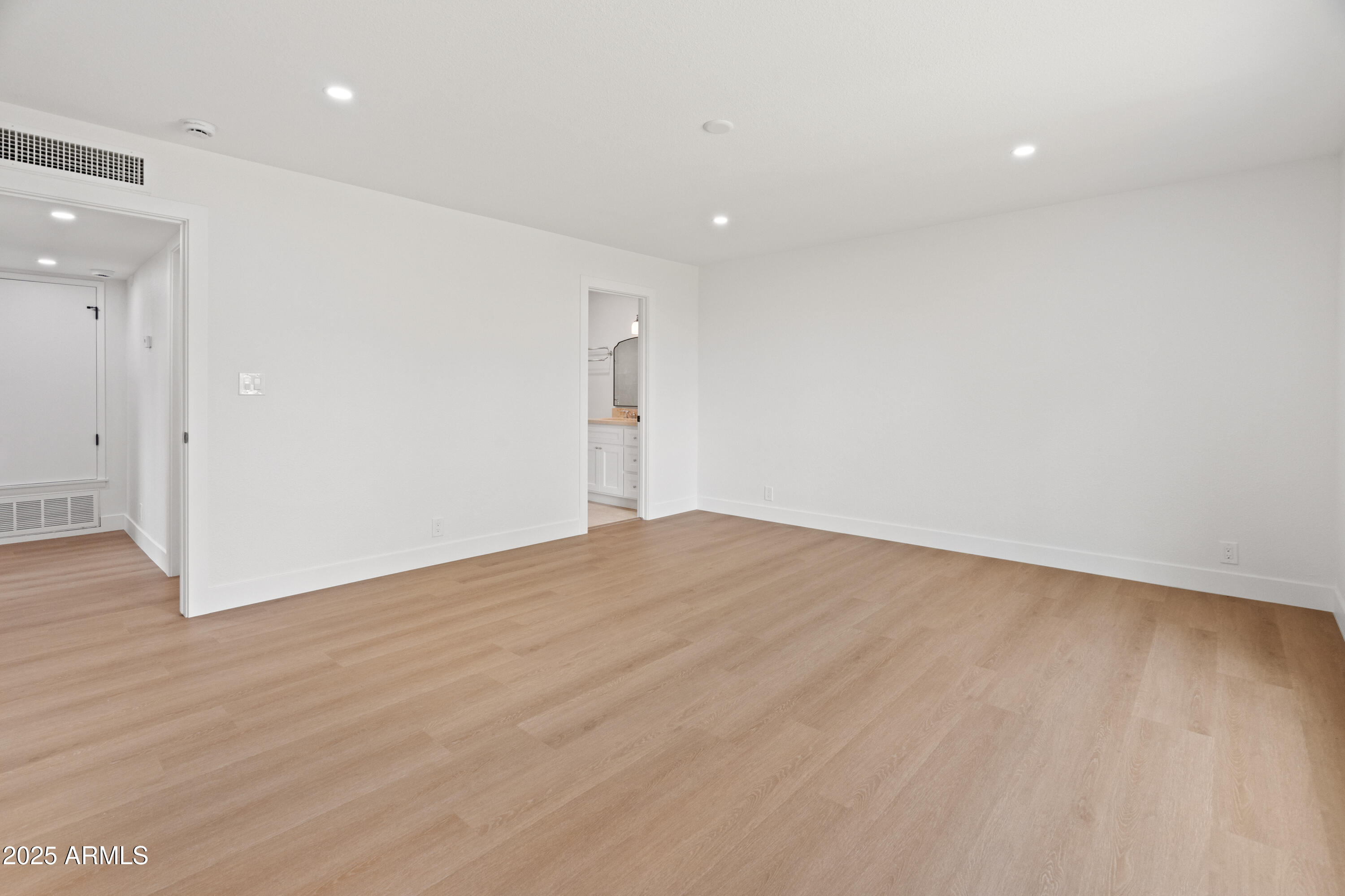 4800 N 68TH Street, 292